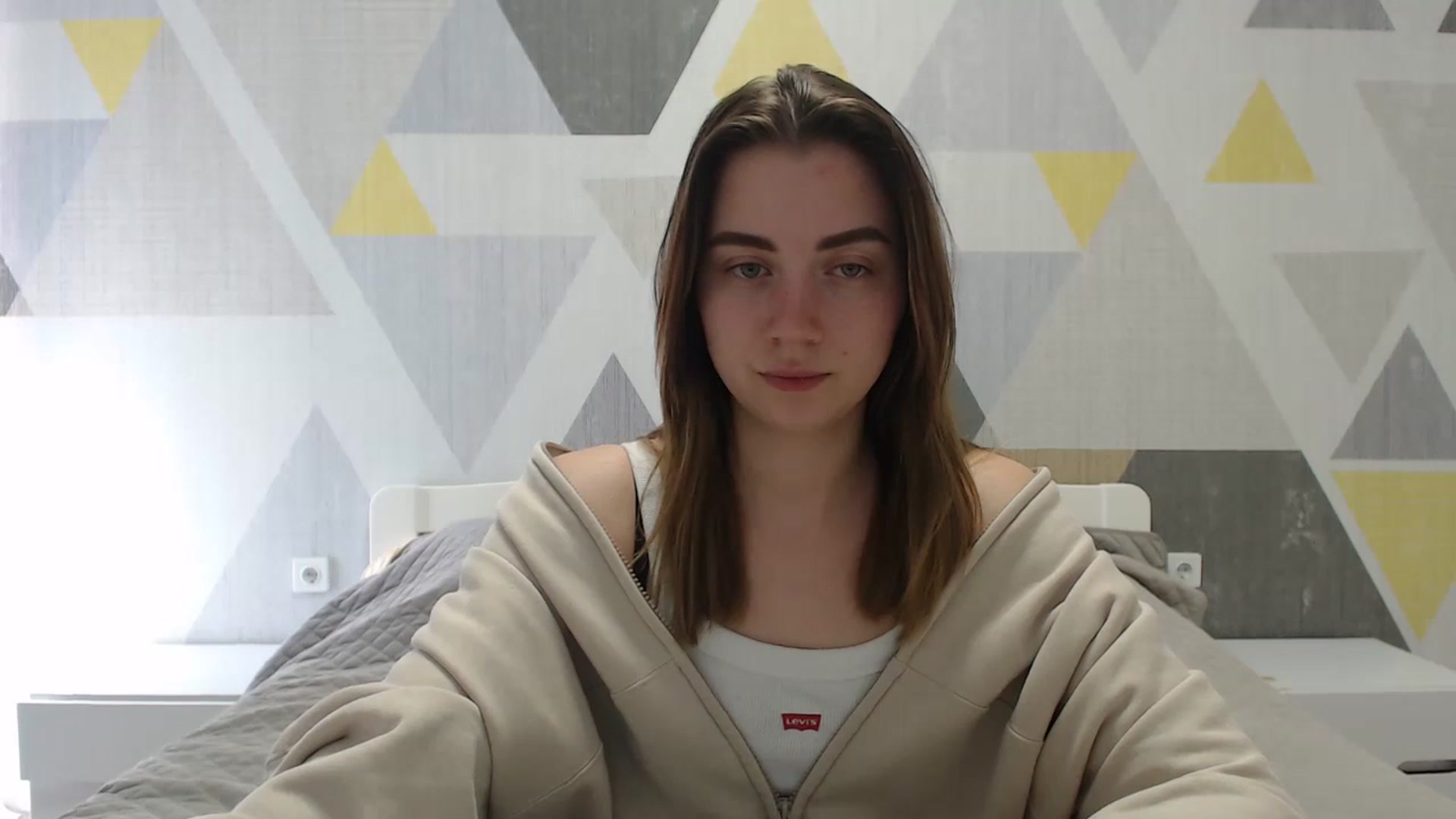 Gallery image thumbnail from Sulfate0's myfreecams stream on, 04/18/2025, 10:30 image 10 of 20