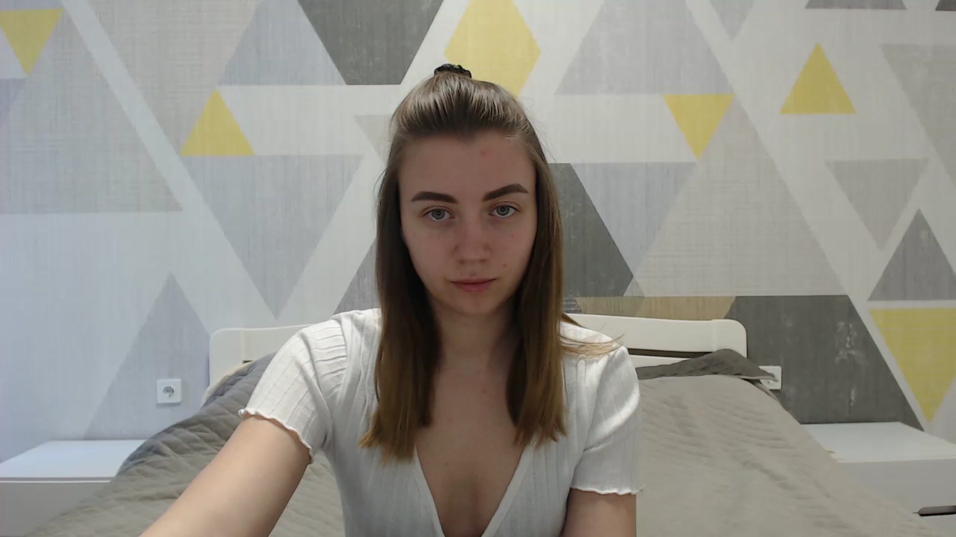Gallery image thumbnail from Sulfate0's myfreecams stream on, 04/19/2025, 07:52 image 6 of 20