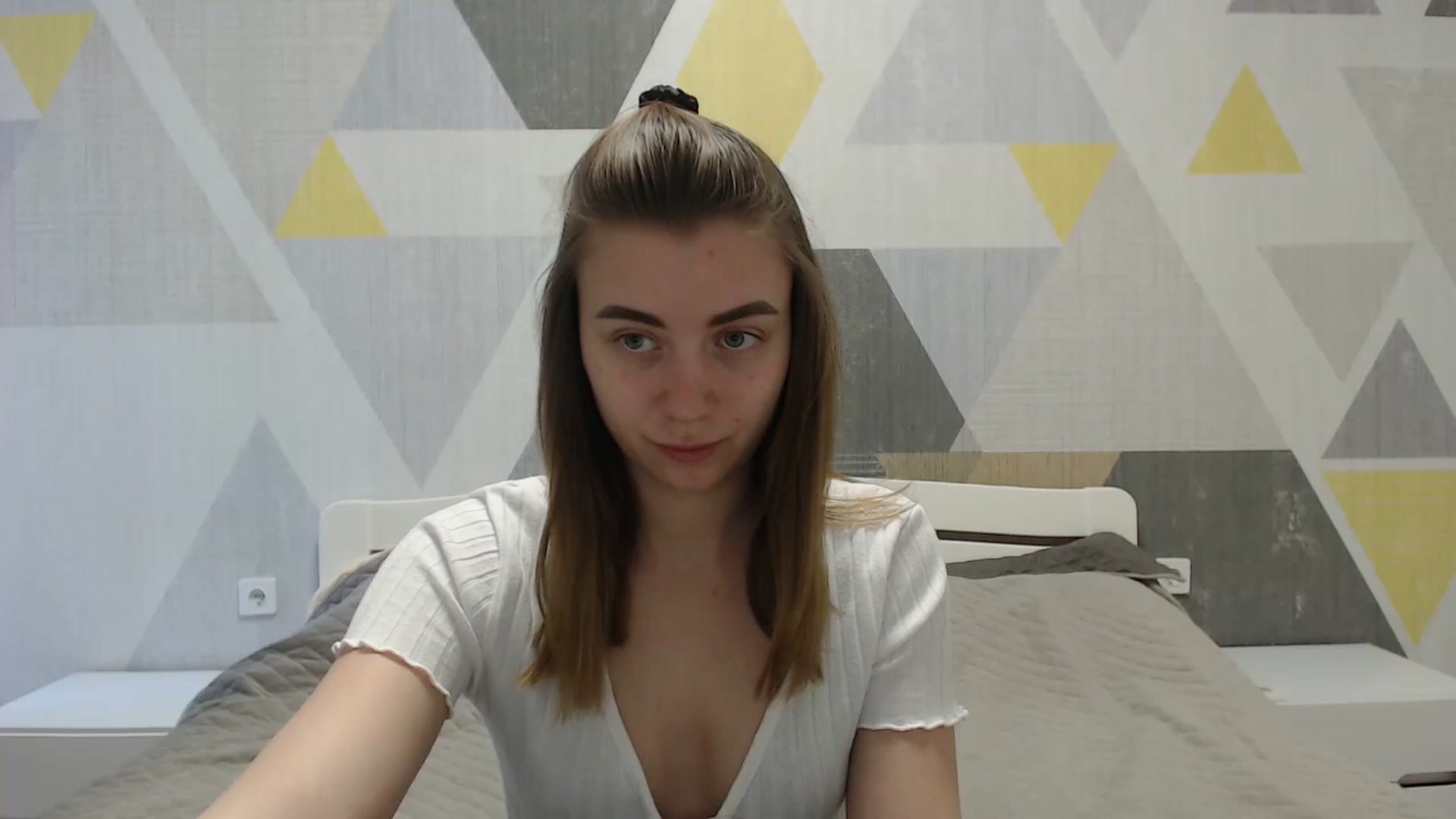 Gallery image thumbnail from Sulfate0's myfreecams stream on, 04/19/2025, 07:52 image 4 of 20
