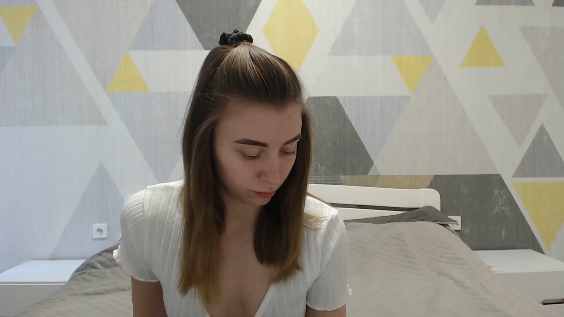 Gallery image thumbnail from Sulfate0's myfreecams stream on, 04/19/2025, 07:52 image 12 of 20
