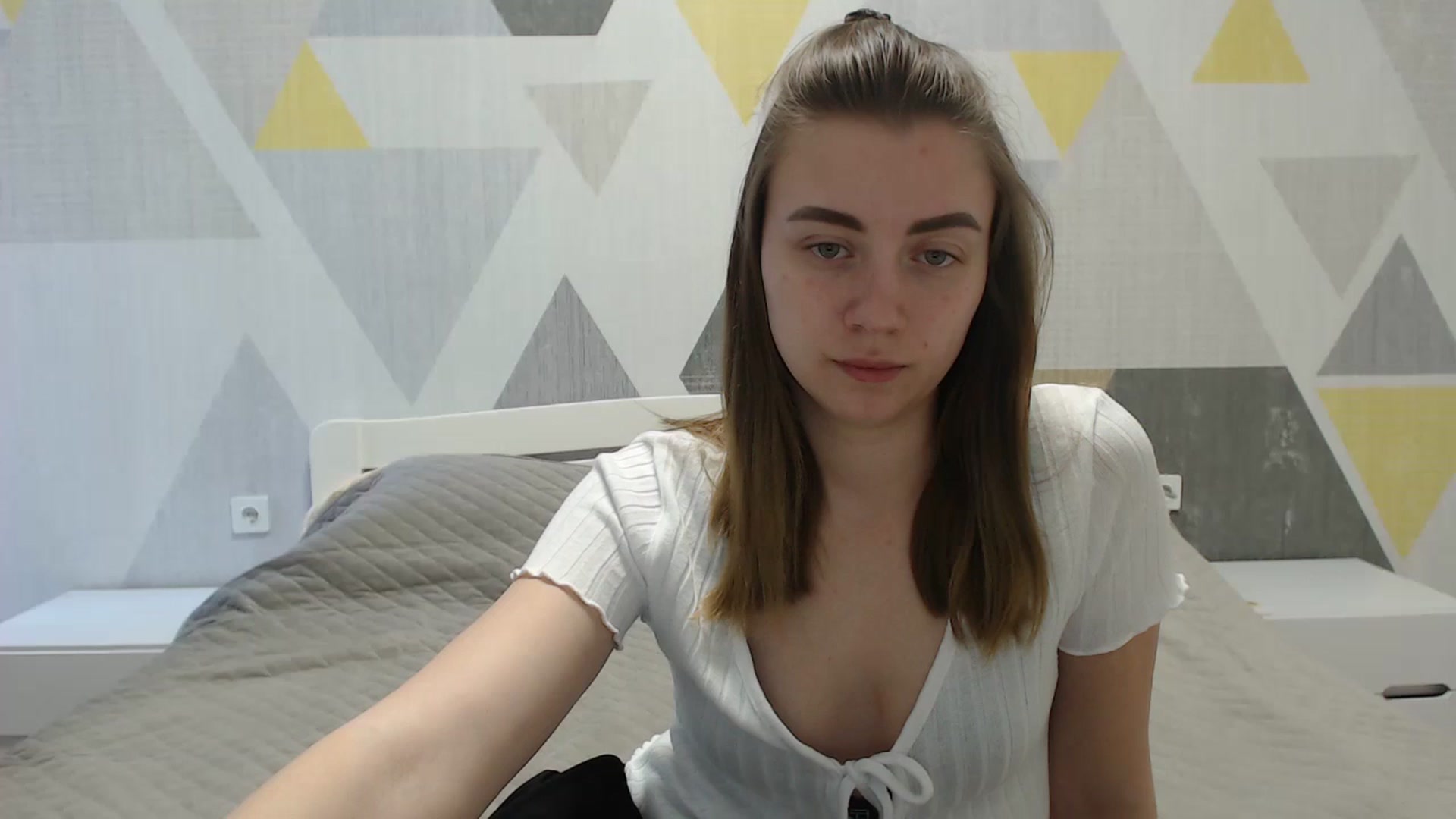 Gallery image thumbnail from Sulfate0's myfreecams stream on, 04/19/2025, 07:52 image 19 of 20