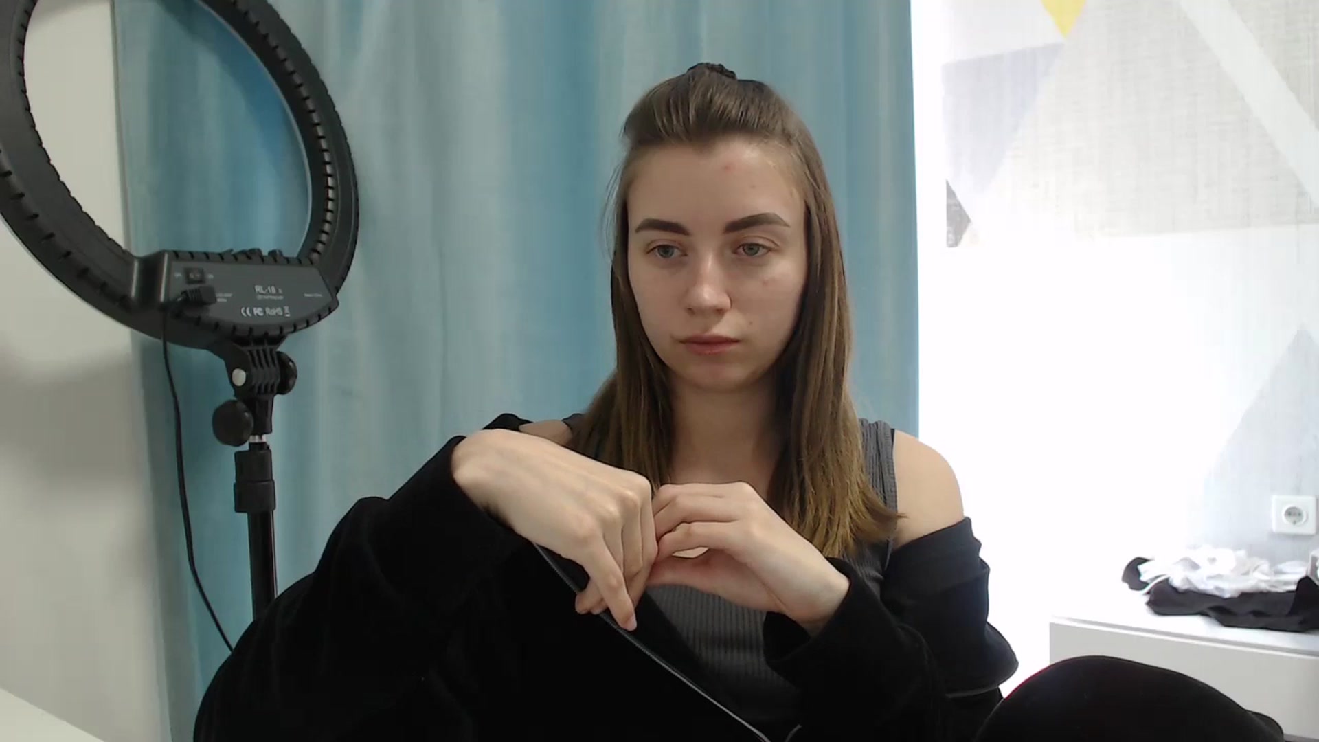 Gallery image thumbnail from Sulfate0's myfreecams stream on, 04/19/2025, 09:39 image 18 of 20