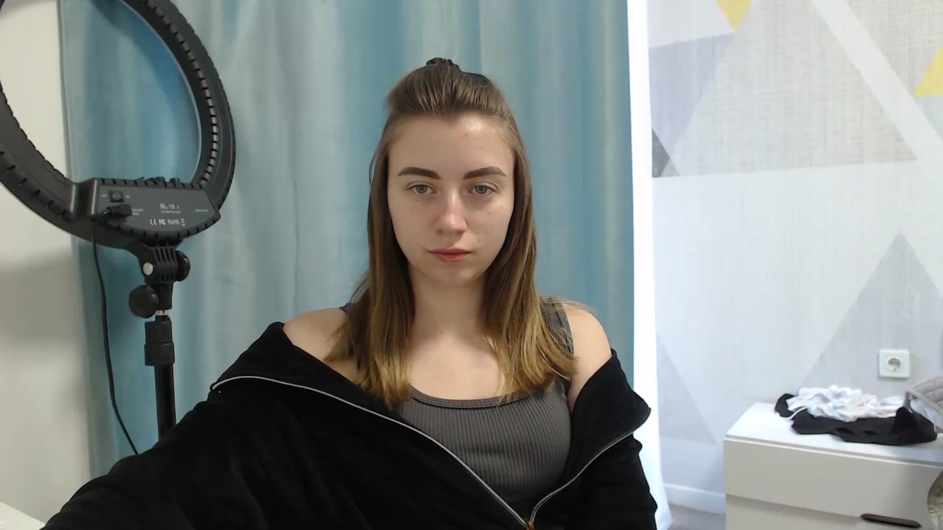 Gallery image thumbnail from Sulfate0's myfreecams stream on, 04/19/2025, 09:39 image 3 of 20