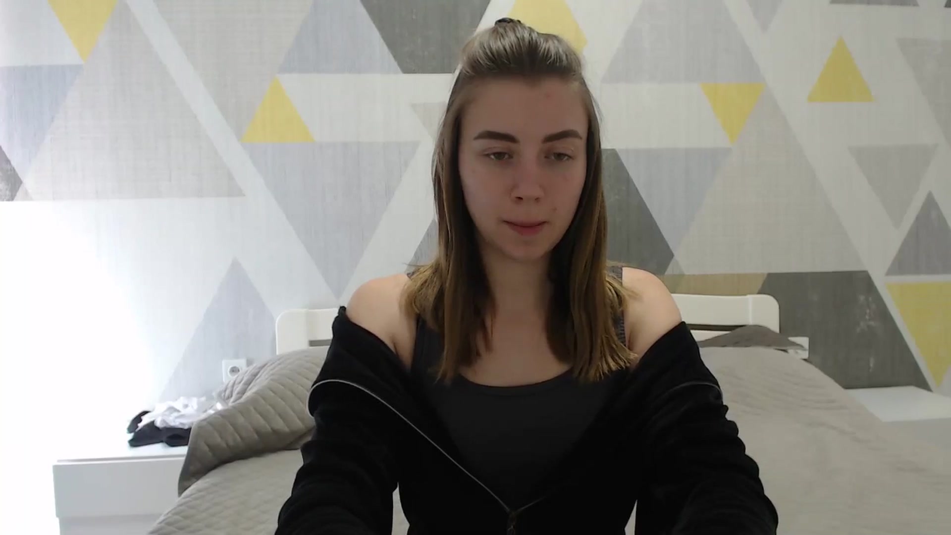 Gallery image thumbnail from Sulfate0's myfreecams stream on, 04/19/2025, 10:36 image 10 of 20
