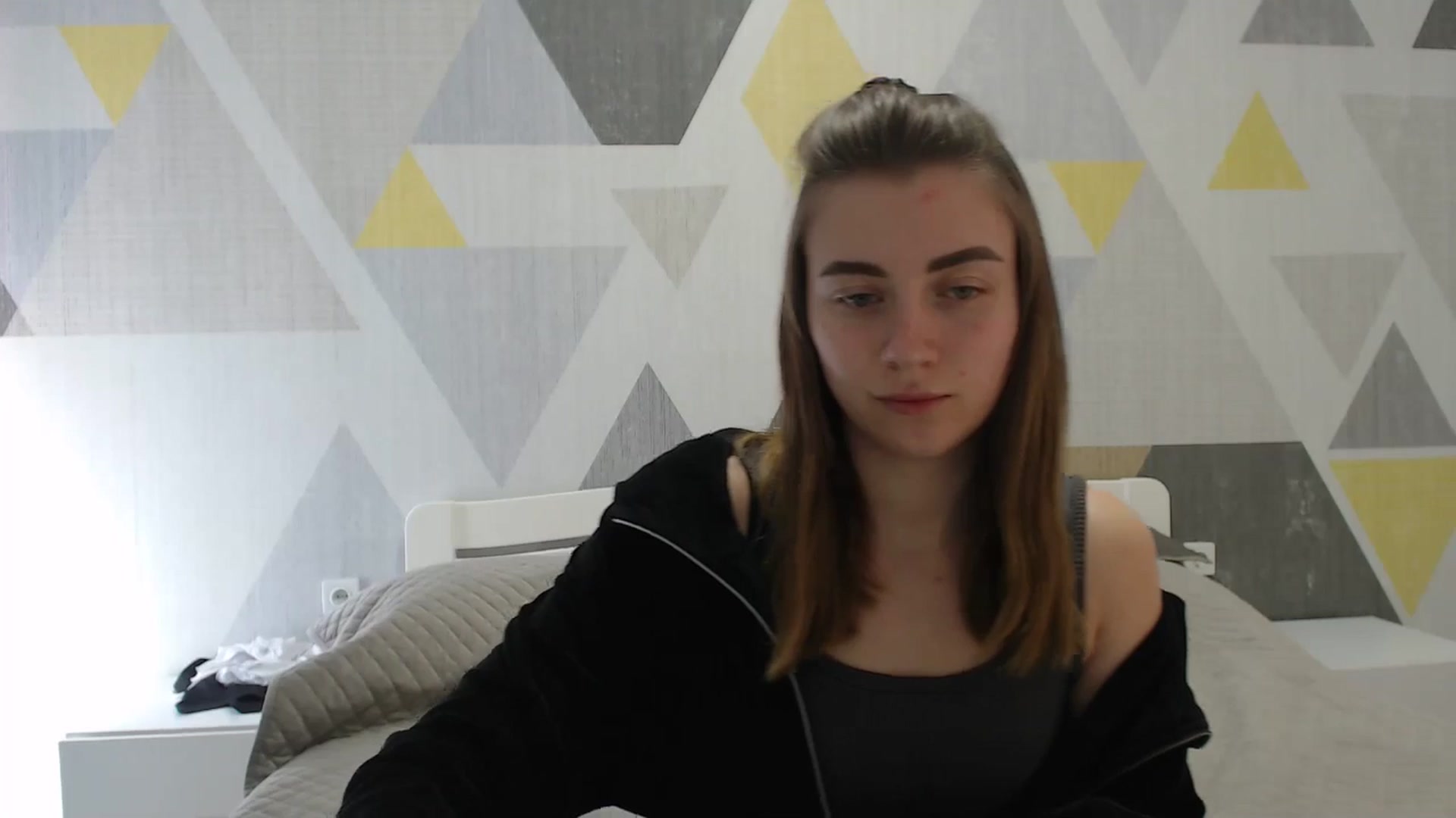 Gallery image thumbnail from Sulfate0's myfreecams stream on, 04/19/2025, 10:36 image 13 of 20
