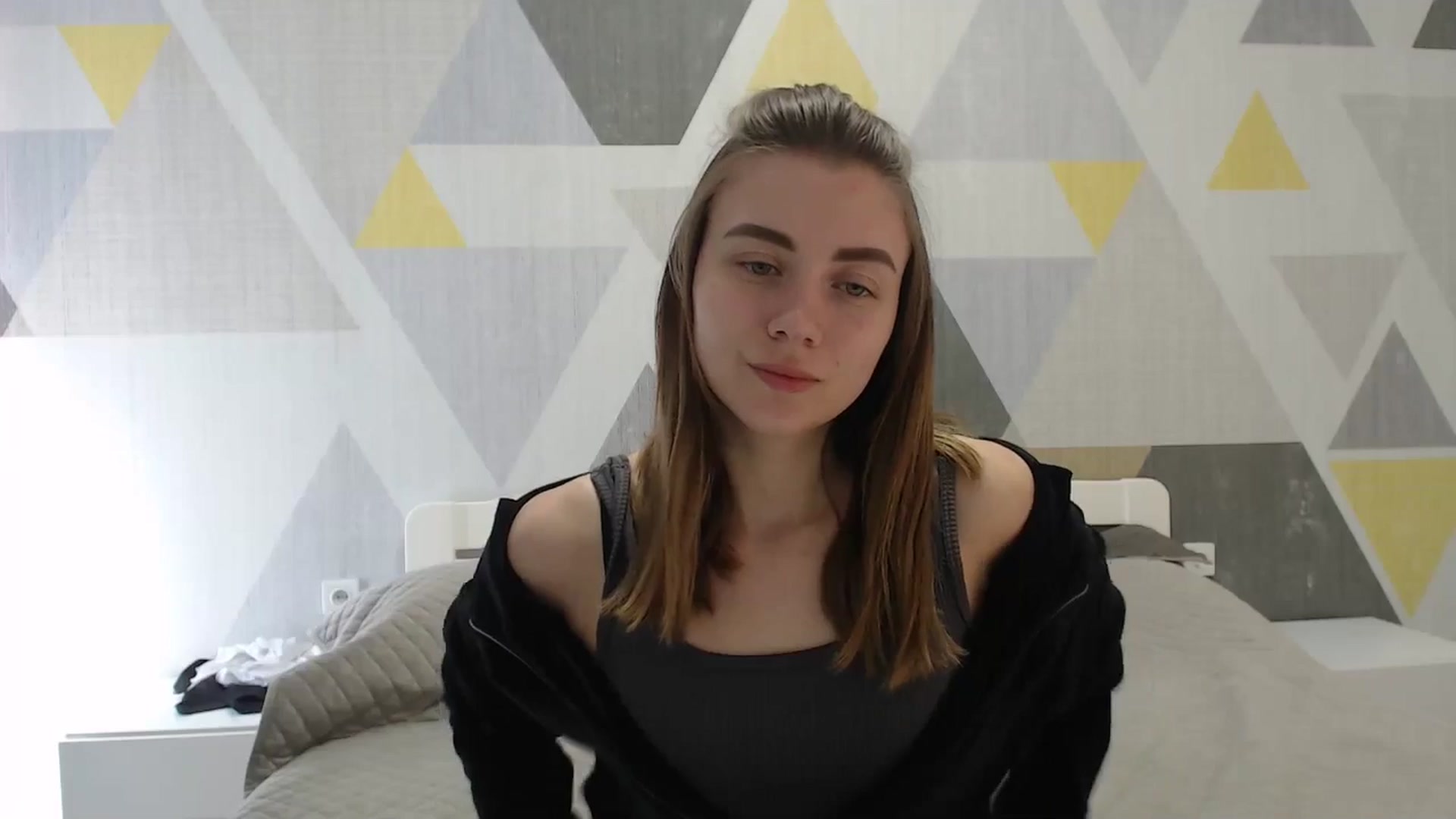 Gallery image thumbnail from Sulfate0's myfreecams stream on, 04/19/2025, 10:36 image 19 of 20