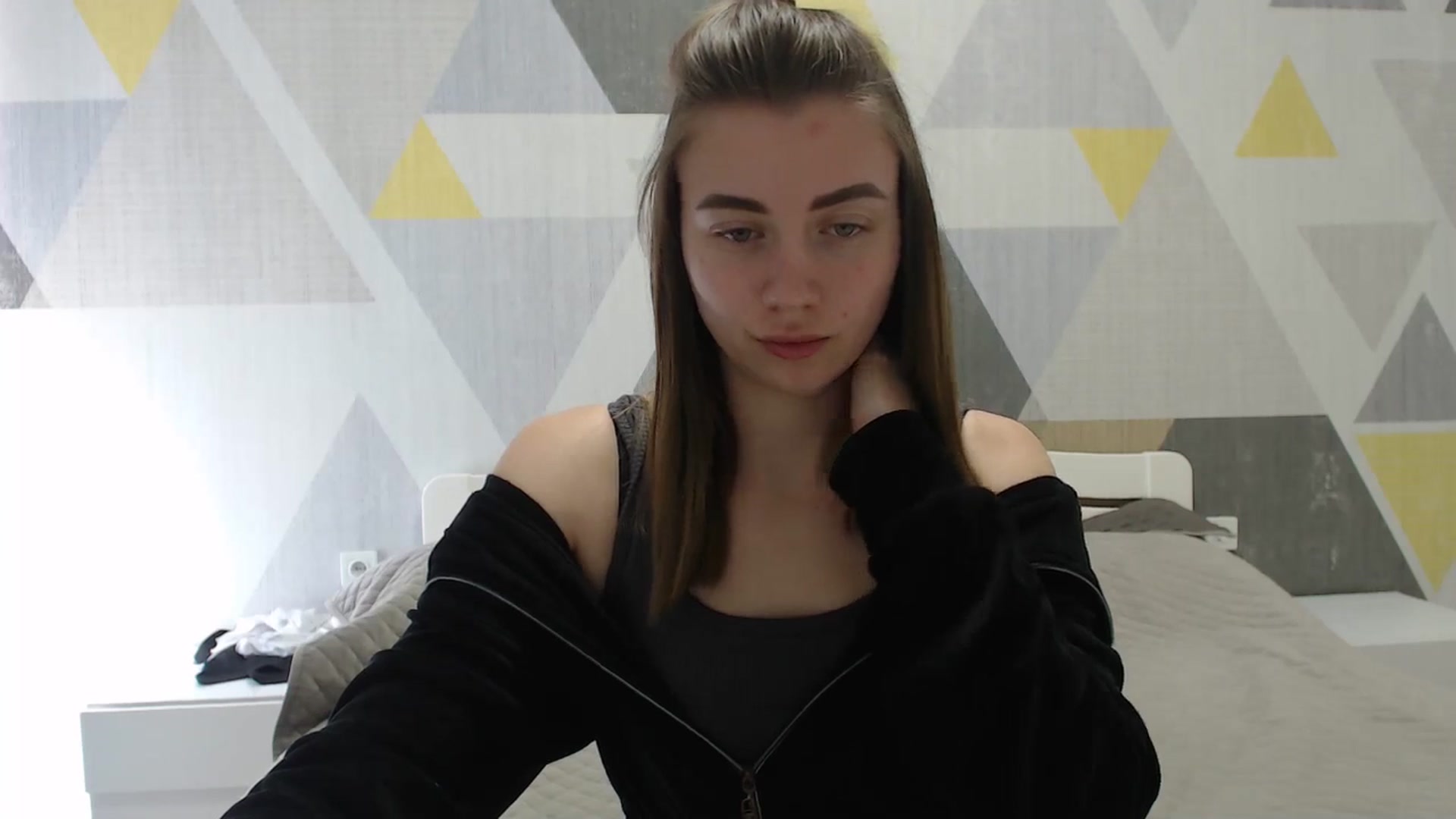 Gallery image thumbnail from Sulfate0's myfreecams stream on, 04/19/2025, 10:36 image 6 of 20