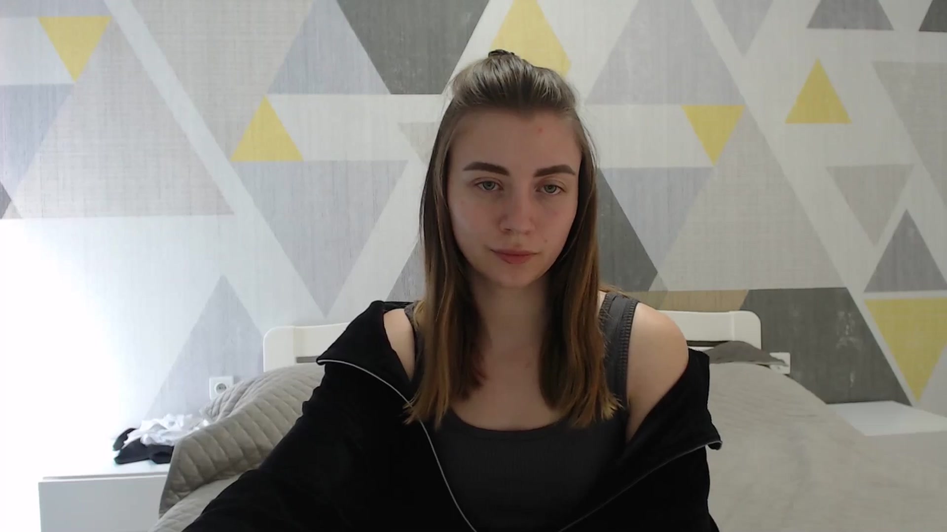 Gallery image thumbnail from Sulfate0's myfreecams stream on, 04/19/2025, 10:36 image 12 of 20