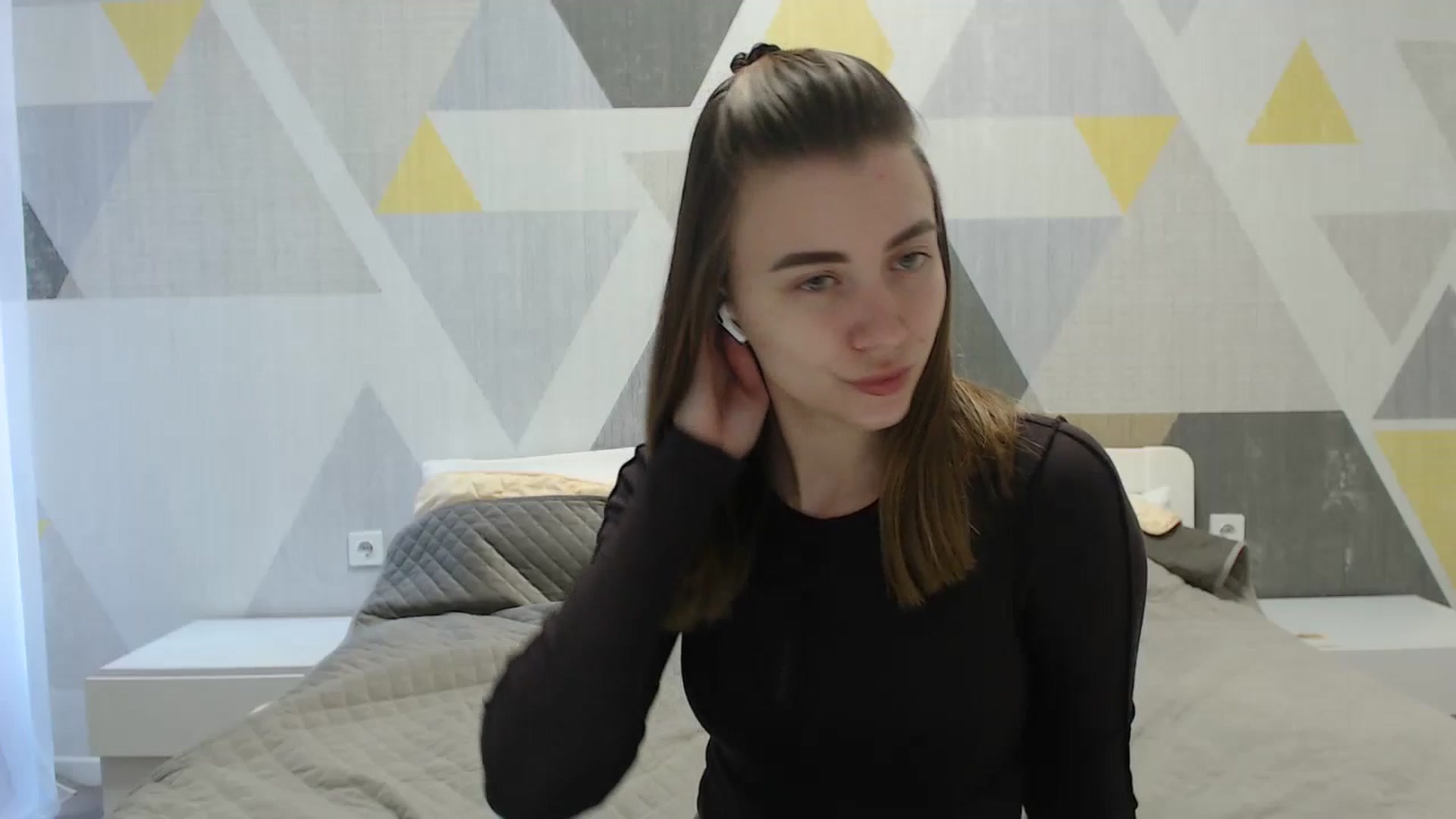 Gallery image thumbnail from Sulfate0's myfreecams stream on, 04/20/2025, 07:27 image 20 of 20
