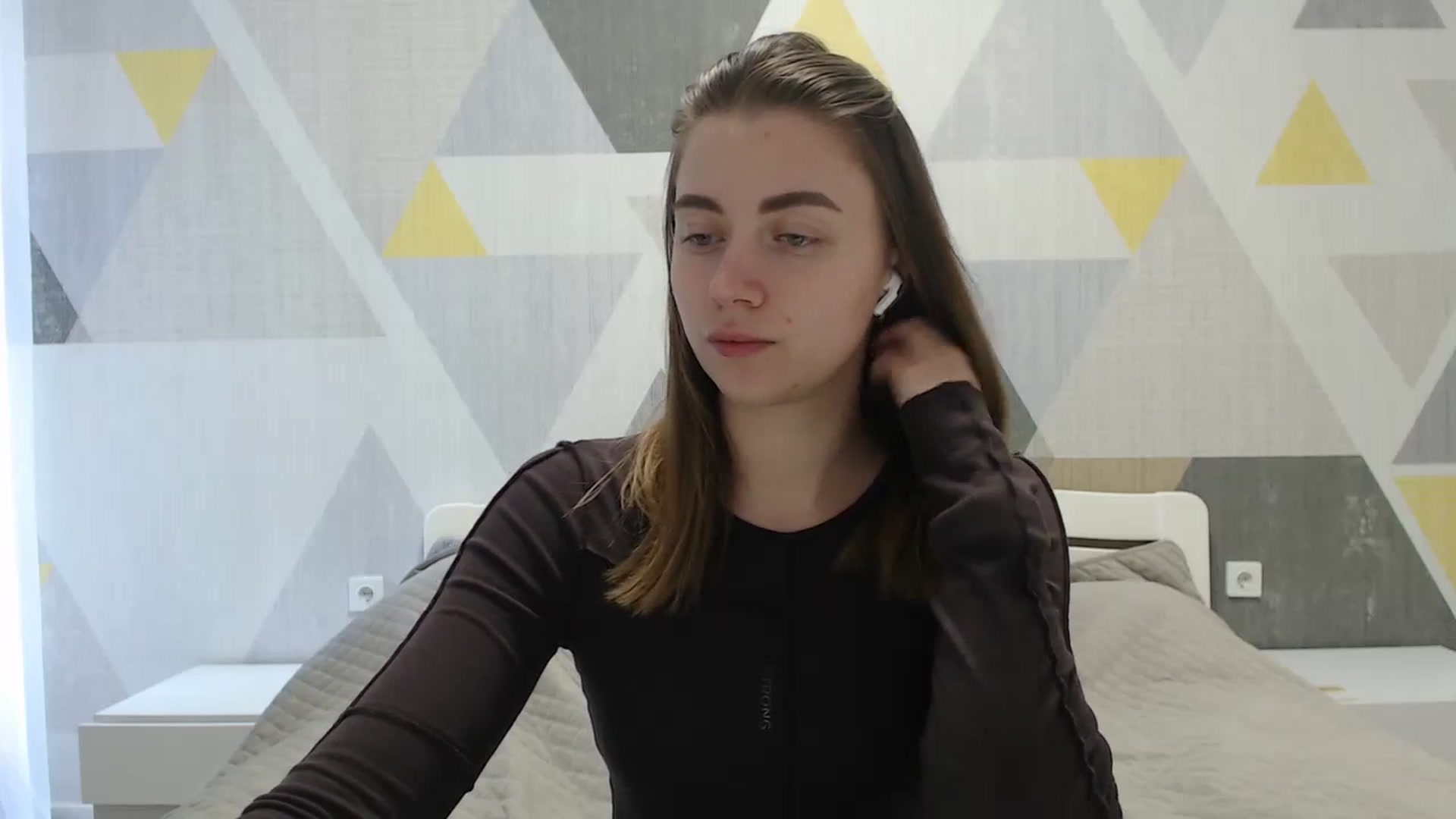 Gallery image thumbnail from Sulfate0's myfreecams stream on, 04/20/2025, 09:23 image 6 of 20