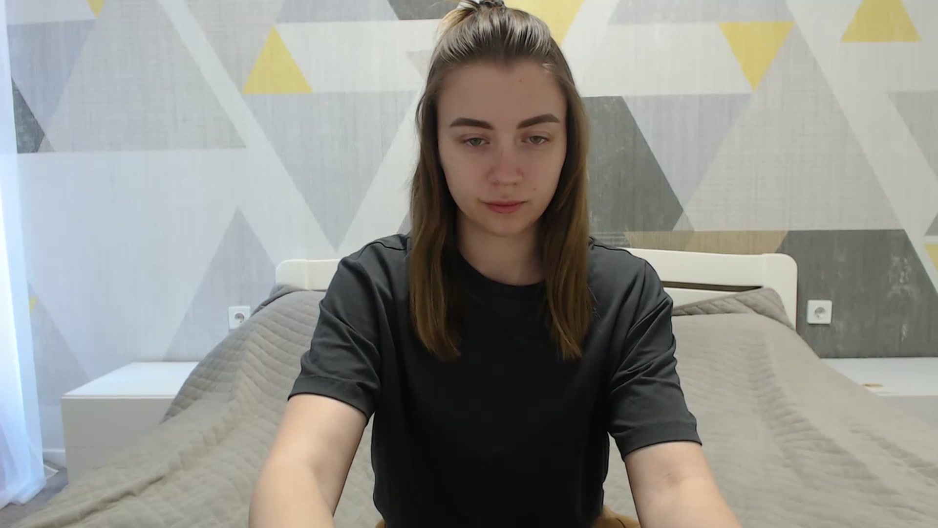 Gallery image thumbnail from Sulfate0's myfreecams stream on, 04/21/2025, 07:43 image 8 of 20