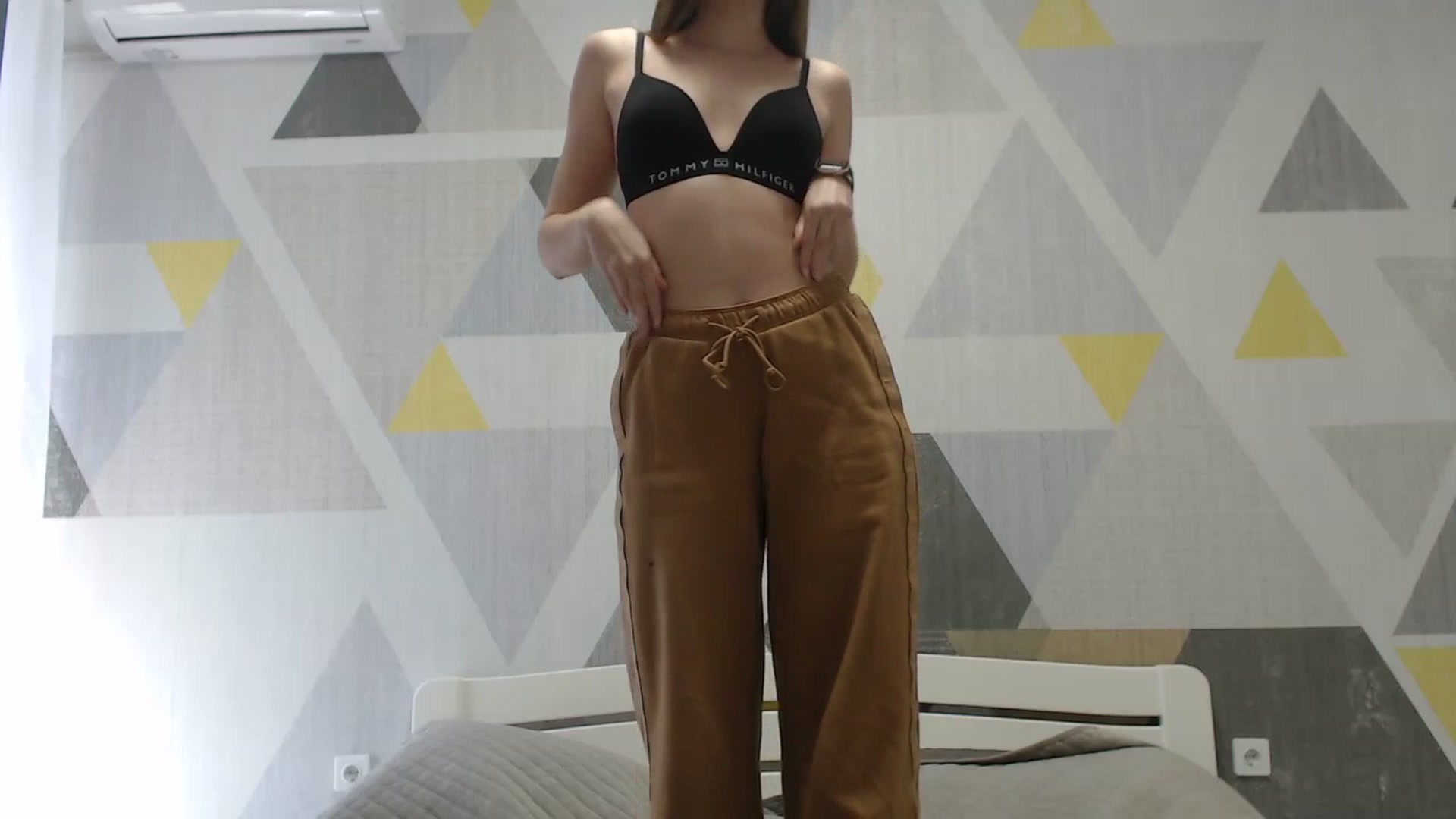 Gallery image thumbnail from Sulfate0's myfreecams stream on, 04/21/2025, 10:09 image 6 of 20