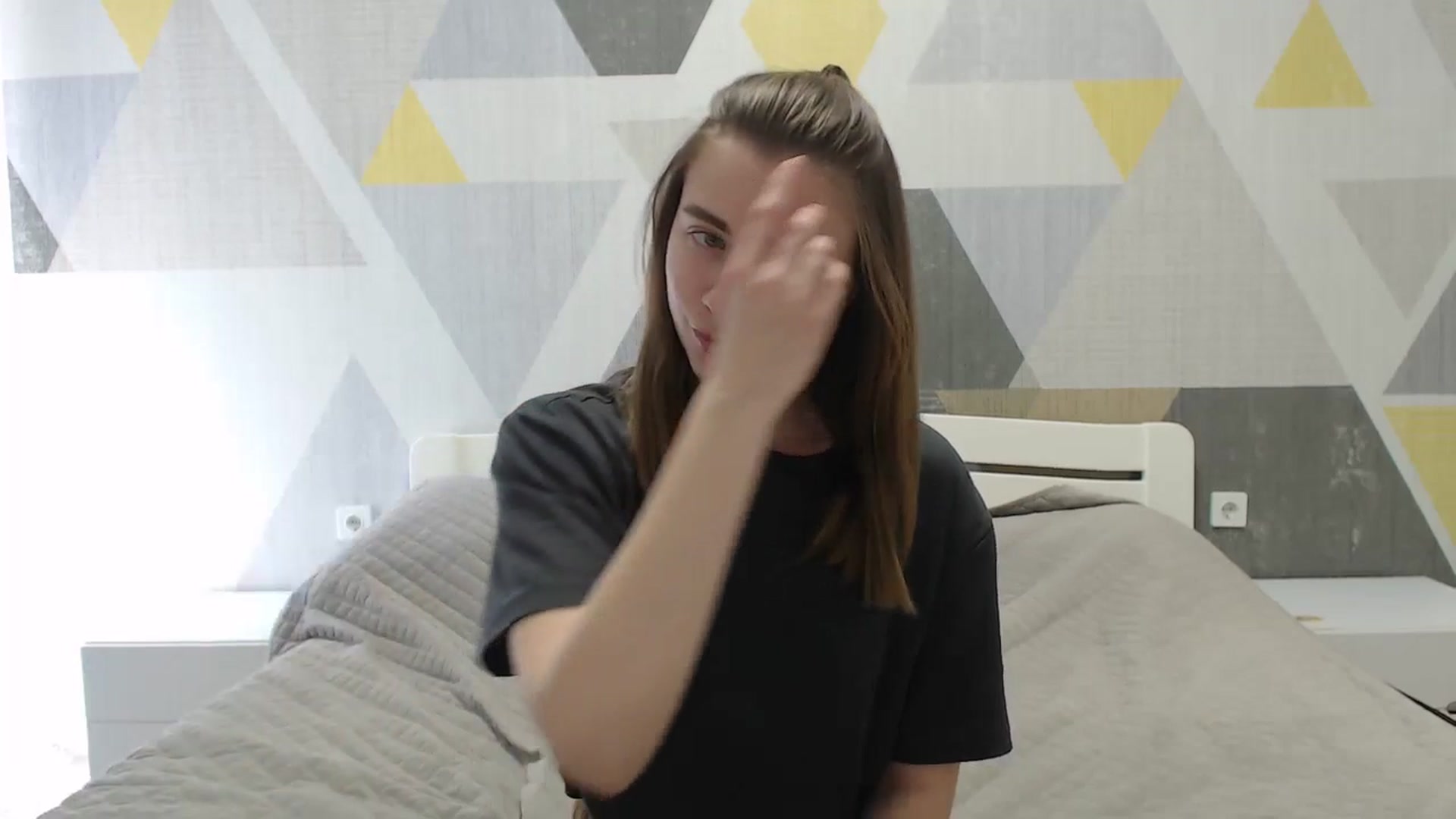 Gallery image thumbnail from Sulfate0's myfreecams stream on, 04/21/2025, 10:09 image 15 of 20