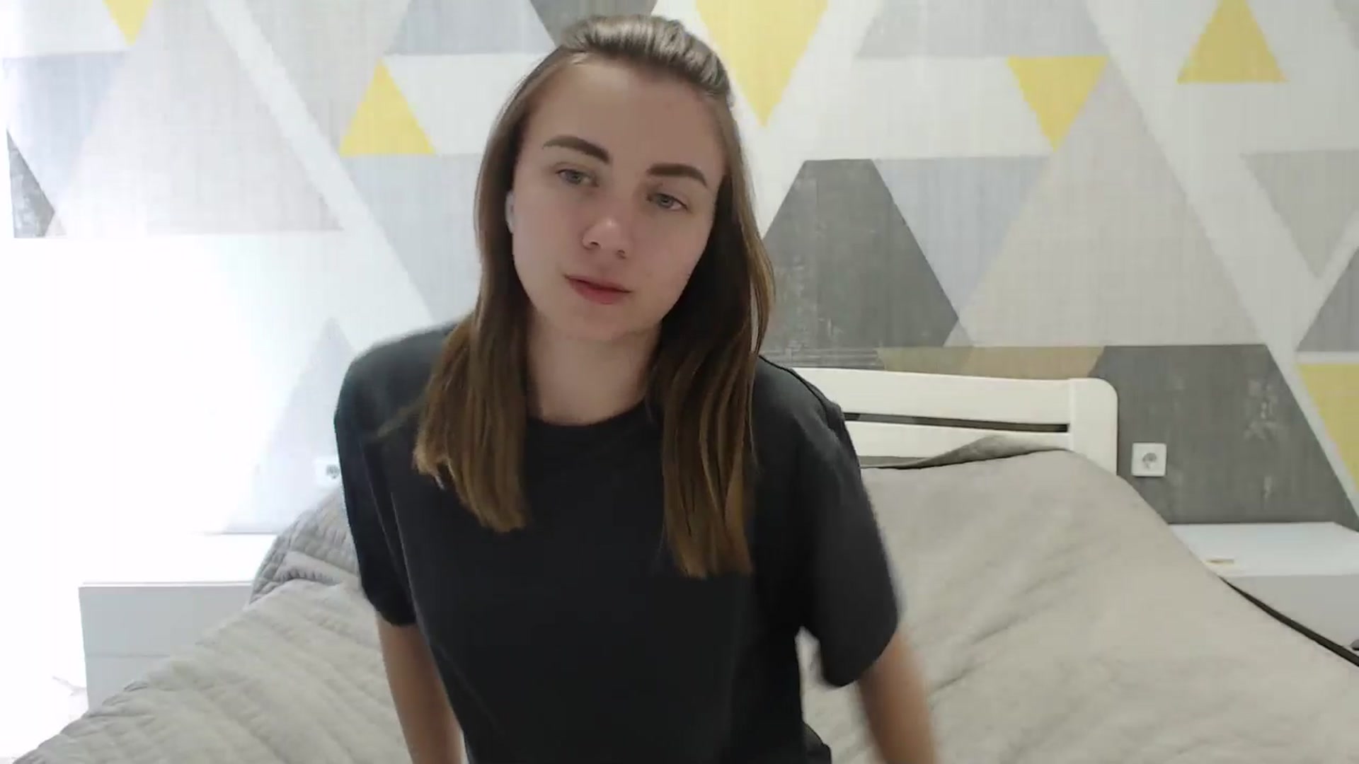 Gallery image thumbnail from Sulfate0's myfreecams stream on, 04/21/2025, 10:28 image 16 of 20