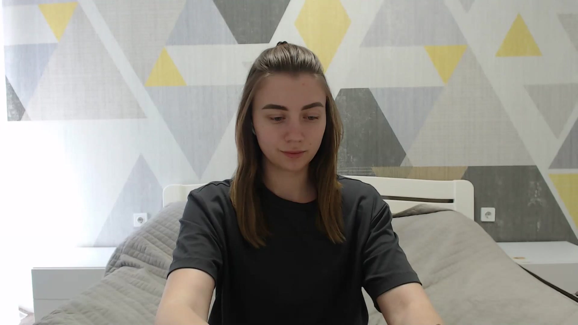Gallery image thumbnail from Sulfate0's myfreecams stream on, 04/21/2025, 10:50 image 14 of 20