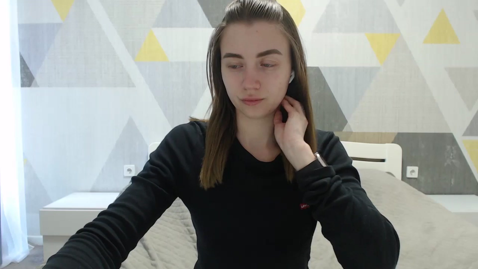 Gallery image thumbnail from Sulfate0's myfreecams stream on, 04/22/2025, 07:40 image 18 of 20