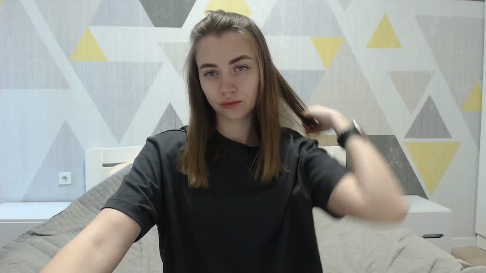 Gallery image thumbnail from Sulfate0's myfreecams stream on, 04/25/2025, 07:23 image 18 of 20