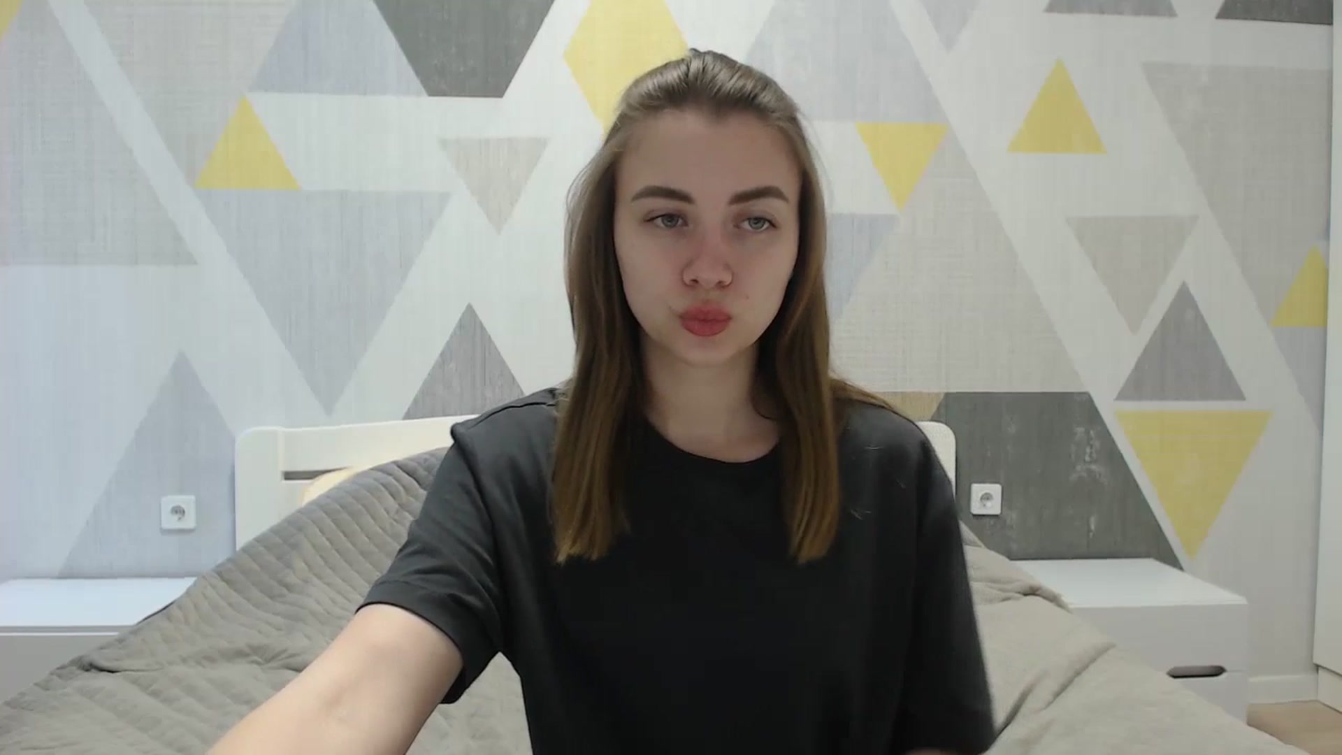 Gallery image thumbnail from Sulfate0's myfreecams stream on, 04/25/2025, 07:23 image 4 of 20