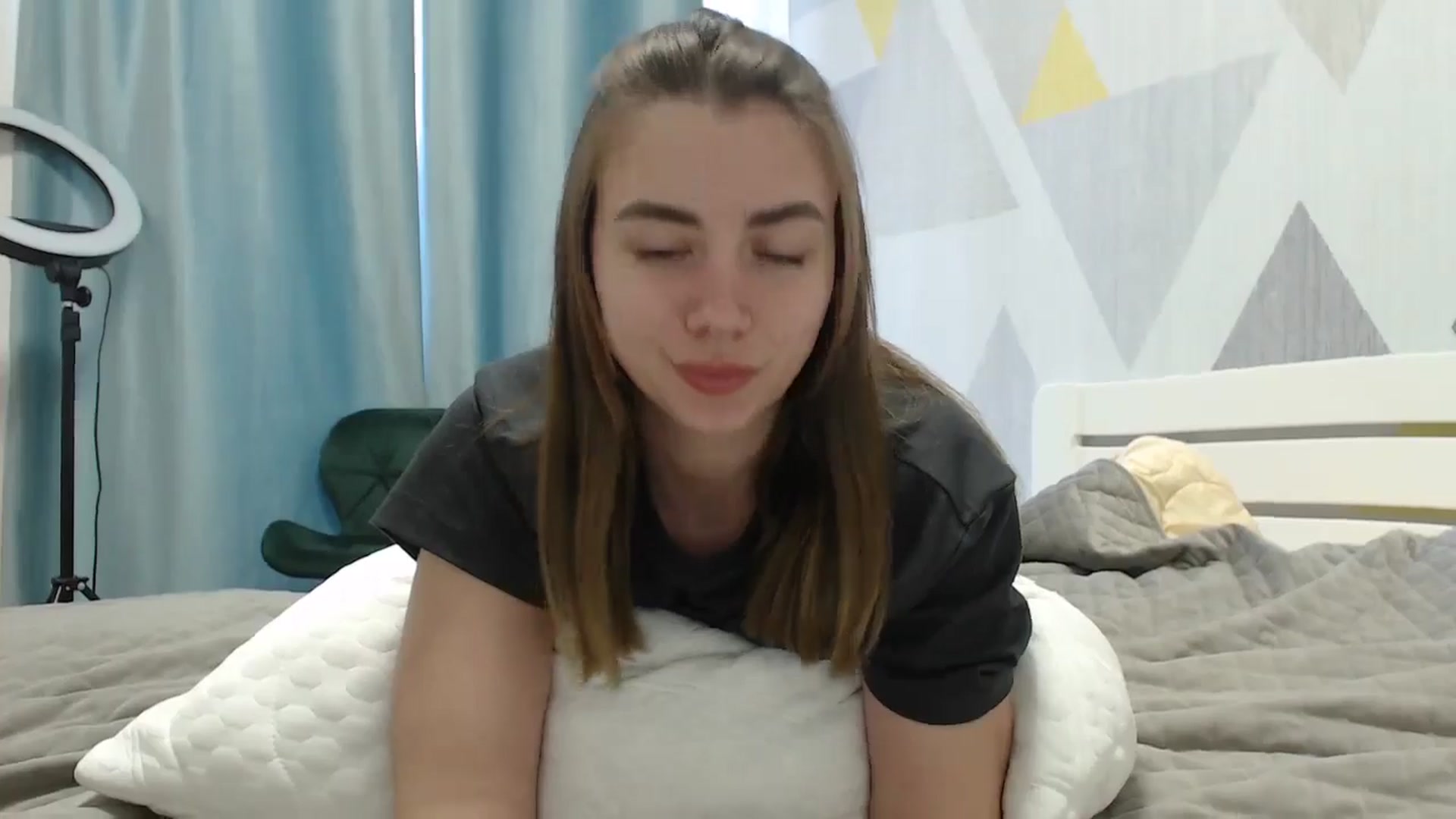 Gallery image thumbnail from Sulfate0's myfreecams stream on, 04/25/2025, 08:44 image 10 of 20