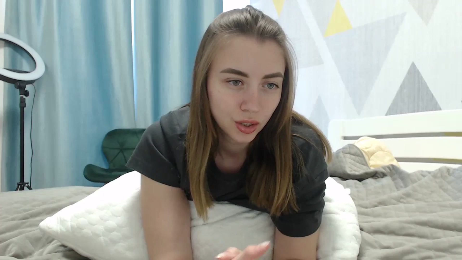 Gallery image thumbnail from Sulfate0's myfreecams stream on, 04/25/2025, 08:44 image 17 of 20
