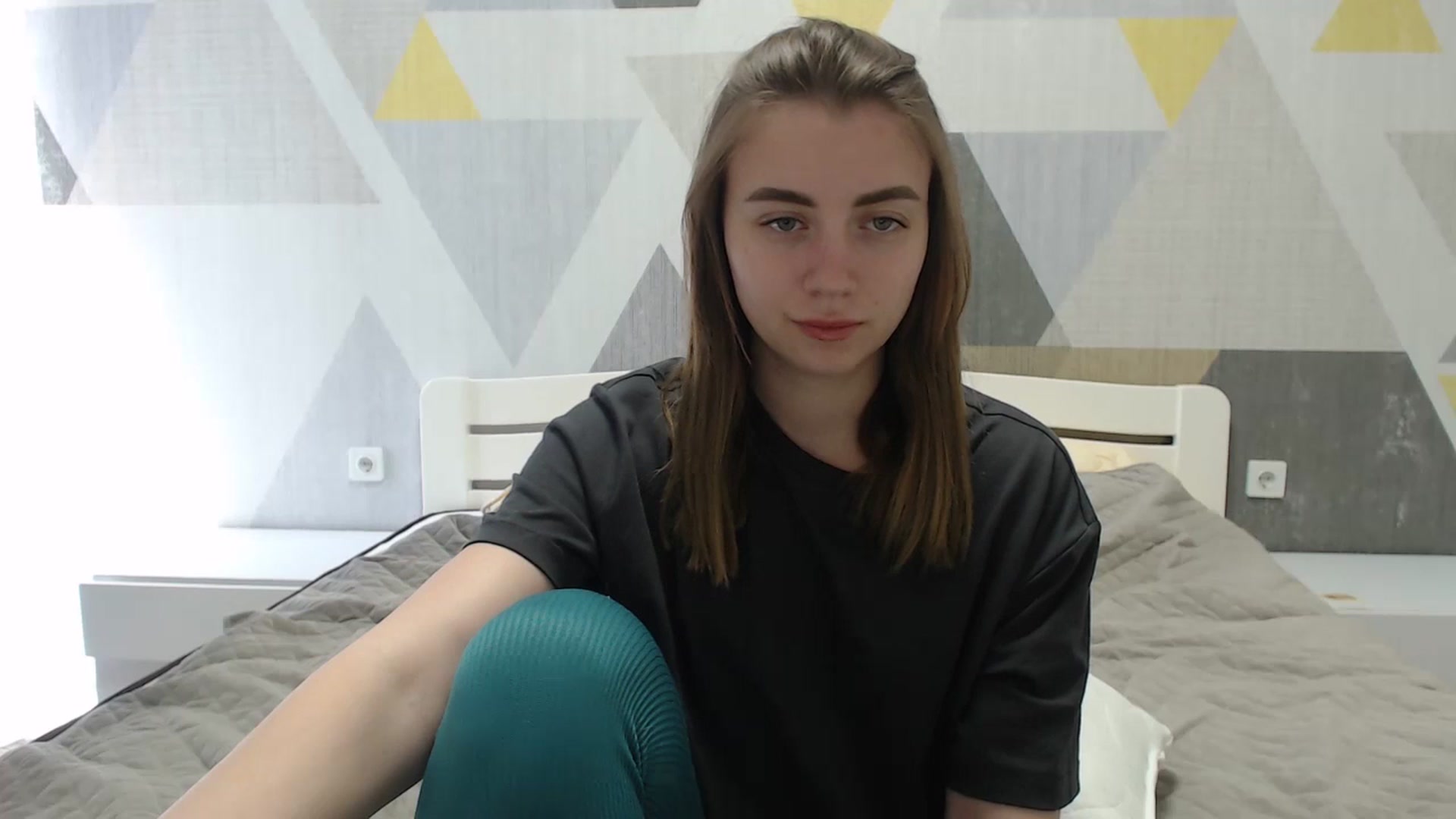 Gallery image thumbnail from Sulfate0's myfreecams stream on, 04/25/2025, 09:51 image 17 of 20