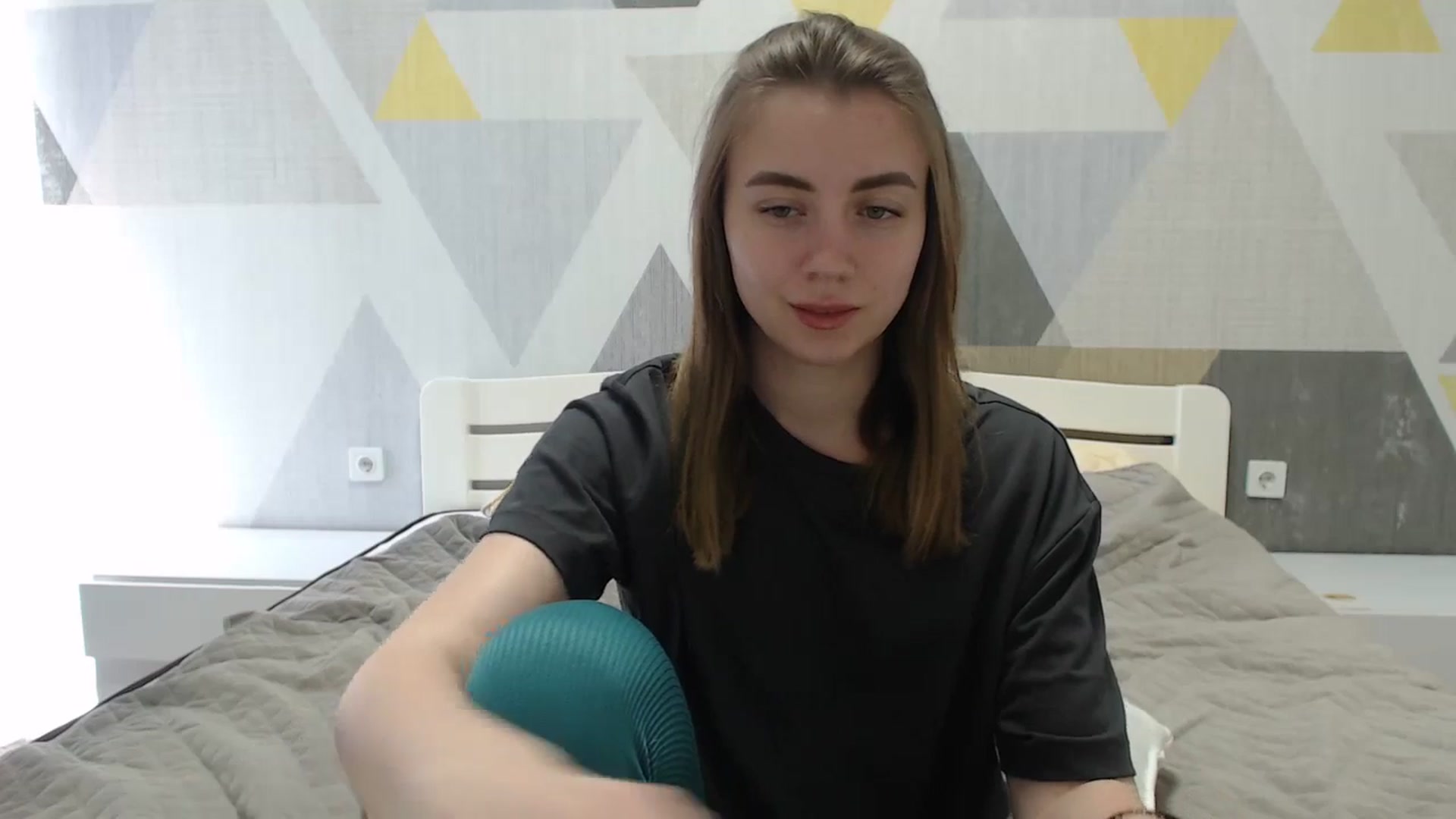 Gallery image thumbnail from Sulfate0's myfreecams stream on, 04/25/2025, 09:51 image 16 of 20