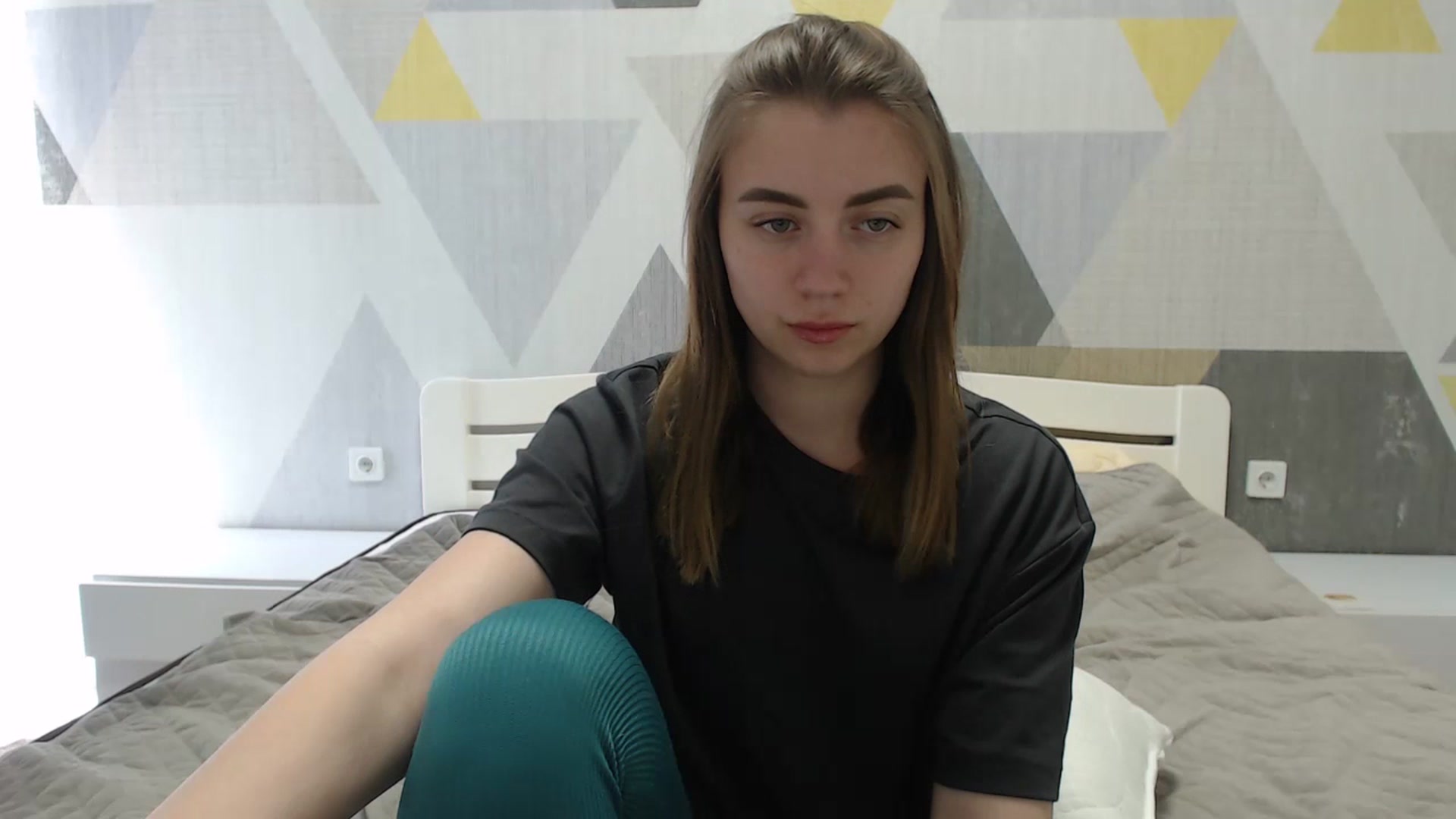 Gallery image thumbnail from Sulfate0's myfreecams stream on, 04/25/2025, 09:51 image 14 of 20