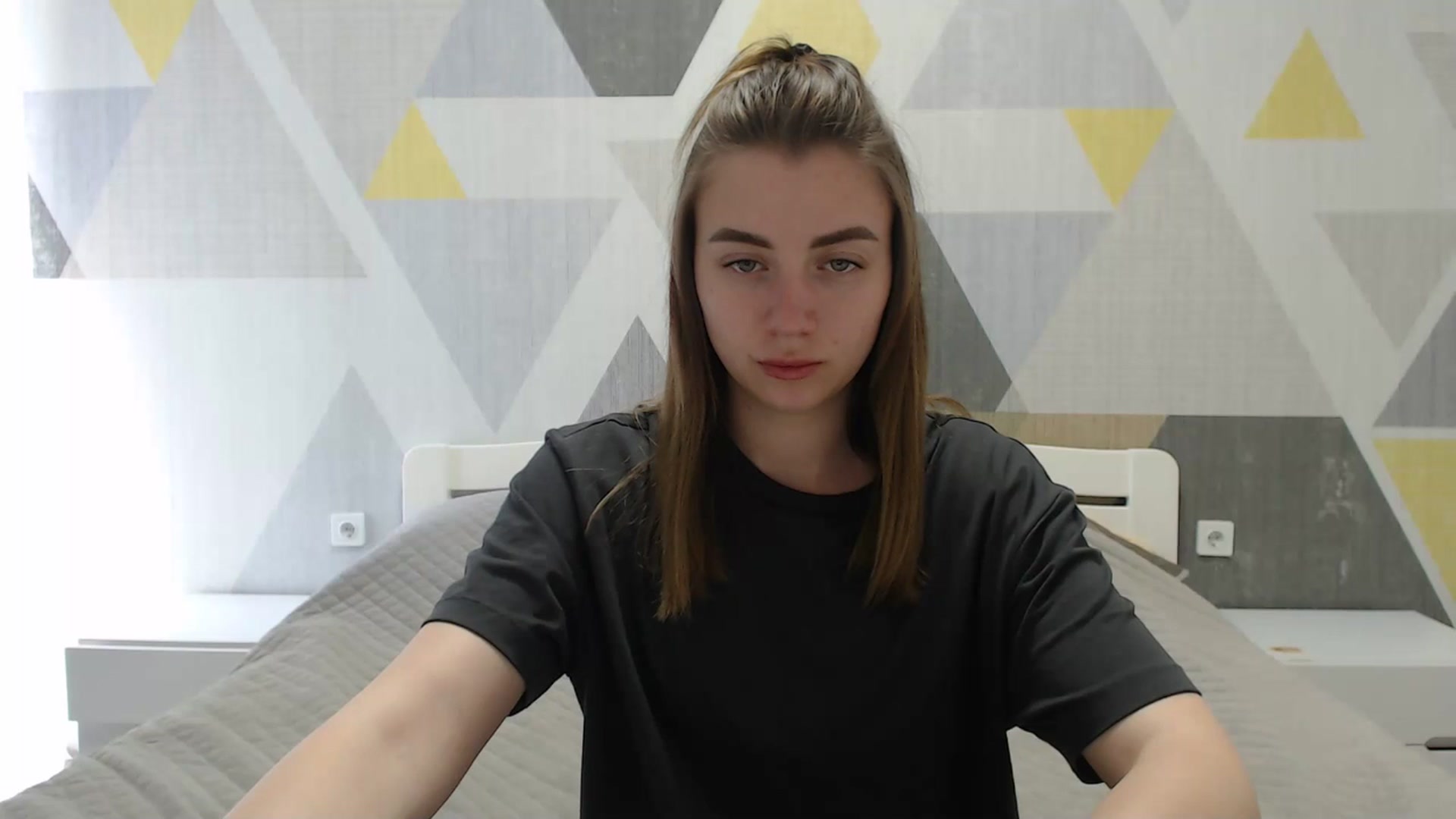 Gallery image thumbnail from Sulfate0's myfreecams stream on, 04/25/2025, 10:35 image 8 of 20
