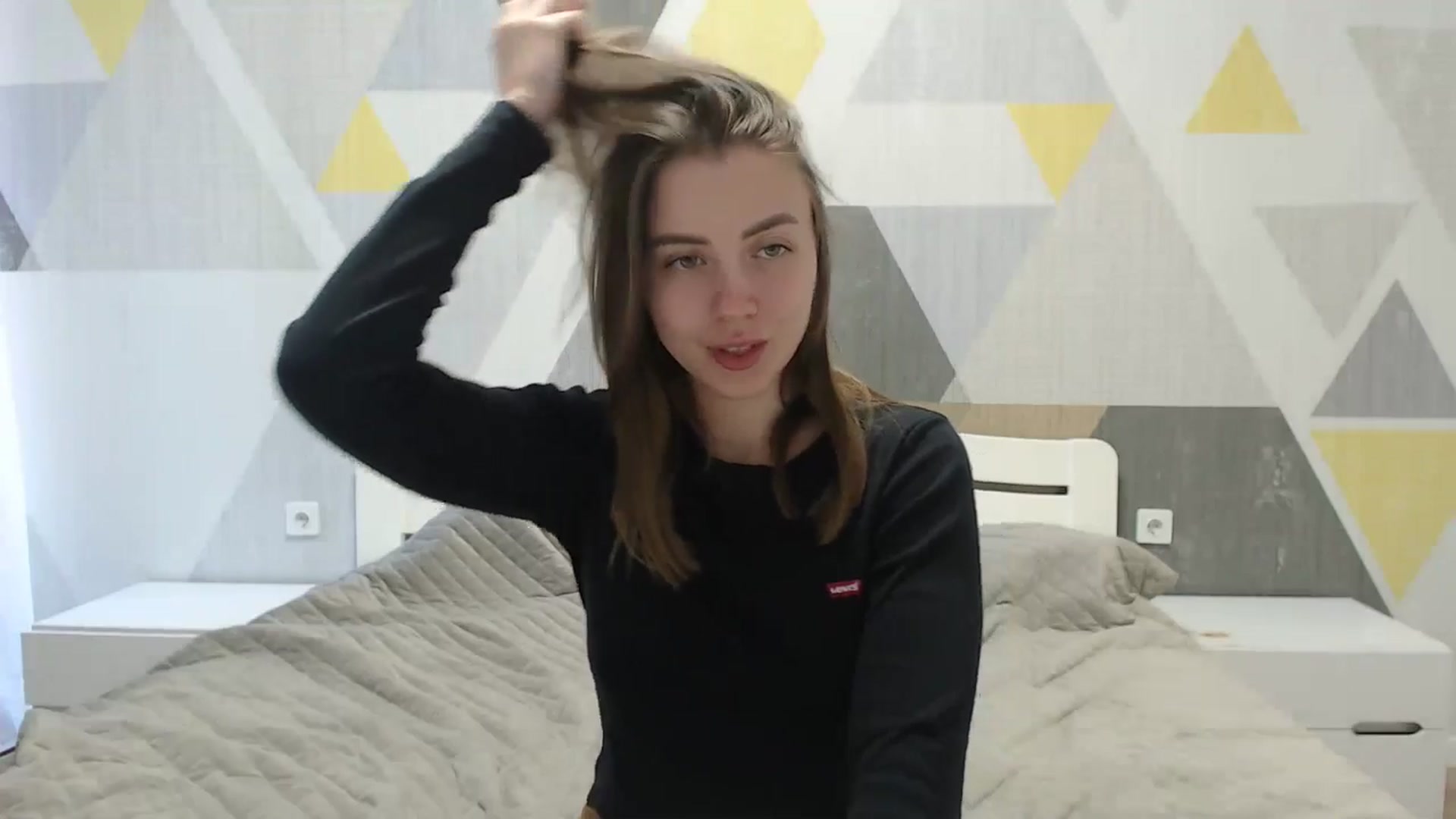 Gallery image thumbnail from Sulfate0's myfreecams stream on, 04/30/2025, 07:54 image 15 of 20