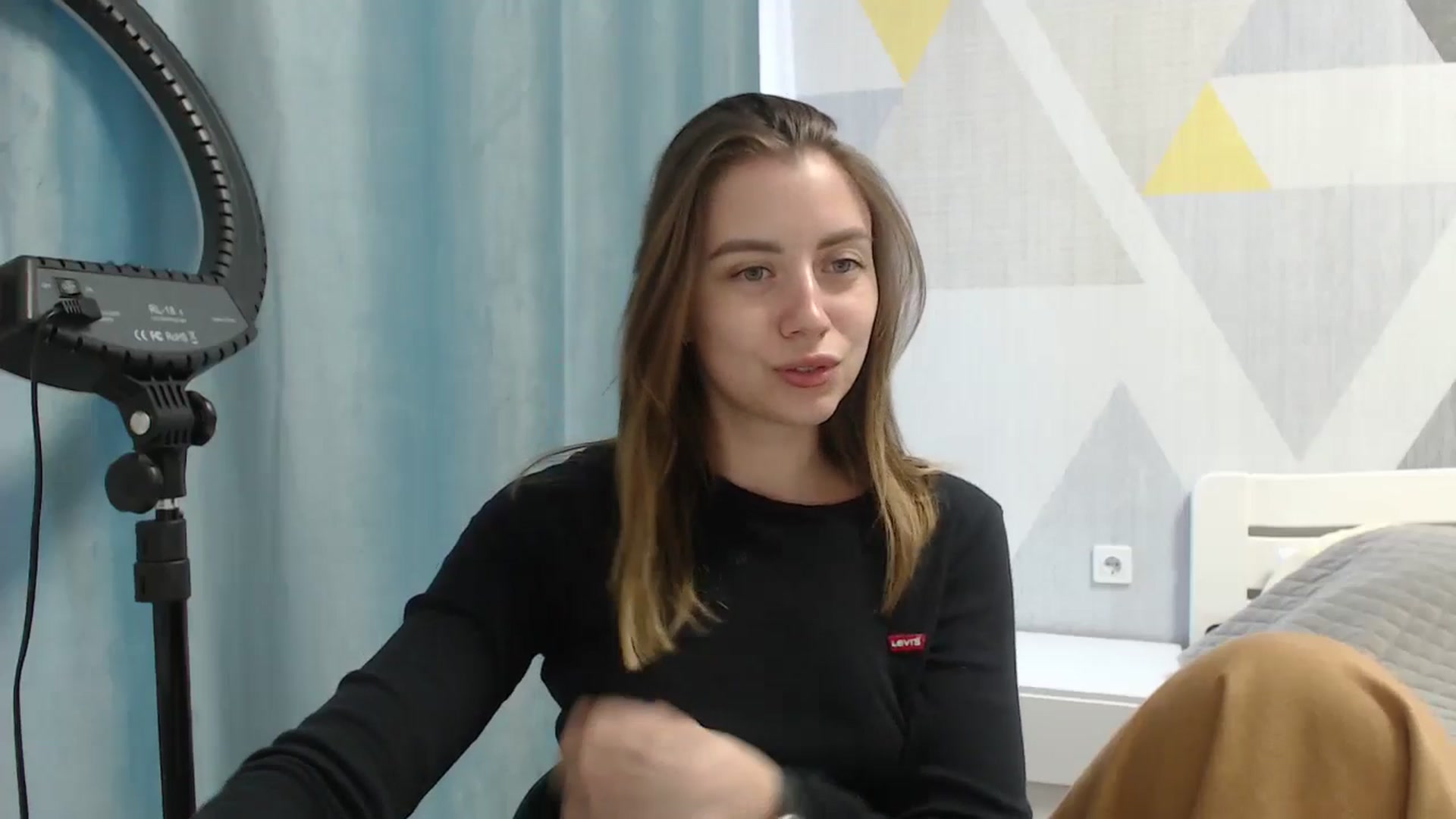 Gallery image thumbnail from Sulfate0's myfreecams stream on, 04/30/2025, 14:35 image 16 of 20