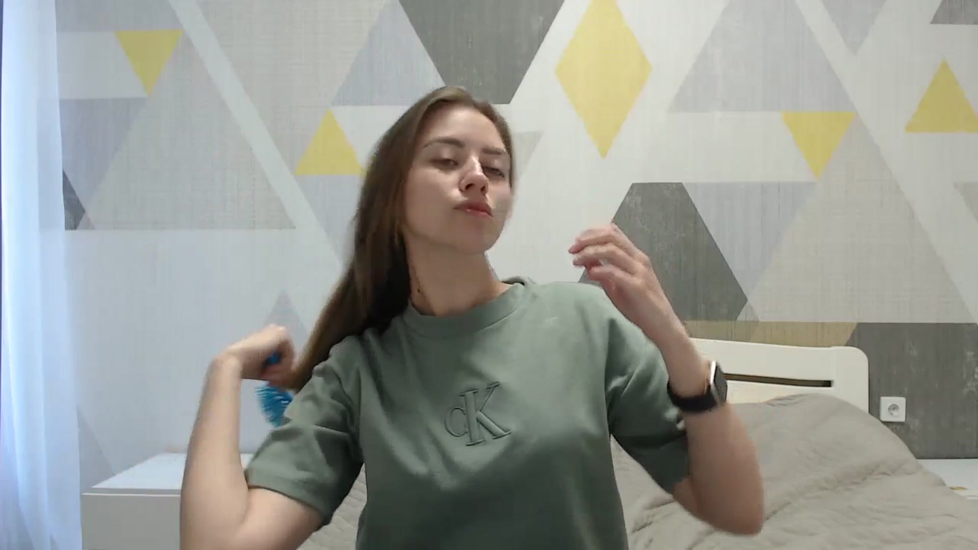 Gallery image thumbnail from Sulfate0's myfreecams stream on, 05/02/2025, 06:56 image 11 of 20