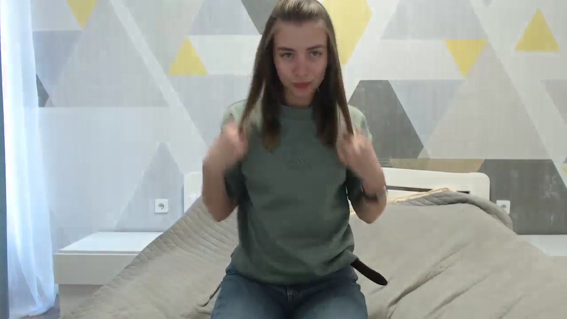 Gallery image thumbnail from Sulfate0's myfreecams stream on, 05/02/2025, 08:36 image 2 of 20