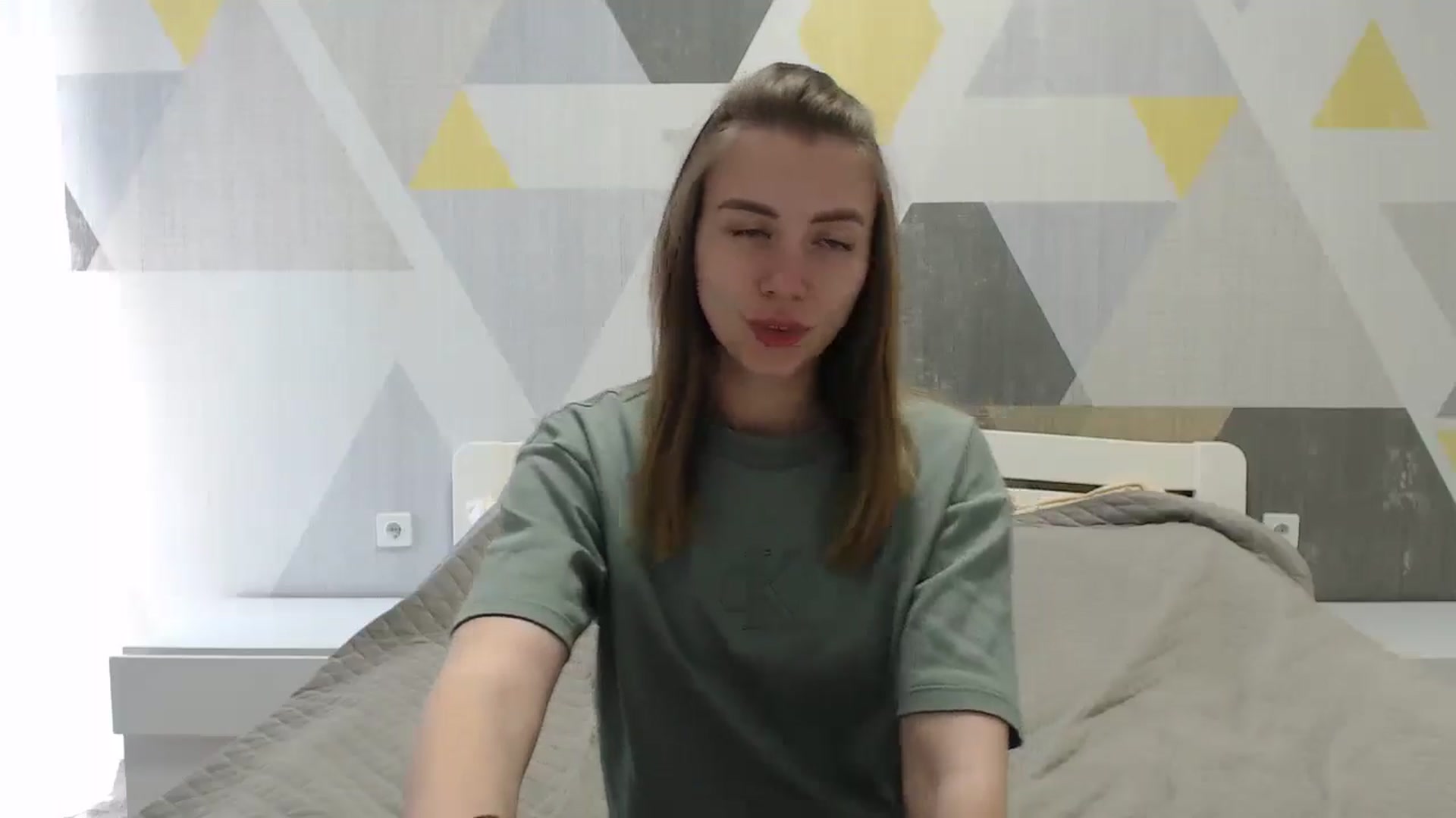 Gallery image thumbnail from Sulfate0's myfreecams stream on, 05/02/2025, 10:16 image 4 of 20