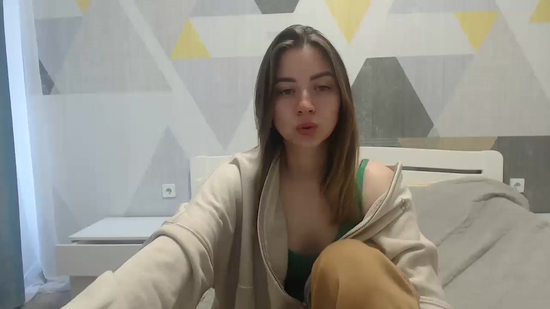 Gallery image thumbnail from Sulfate0's myfreecams stream on, 05/05/2025, 05:48 image 1 of 20