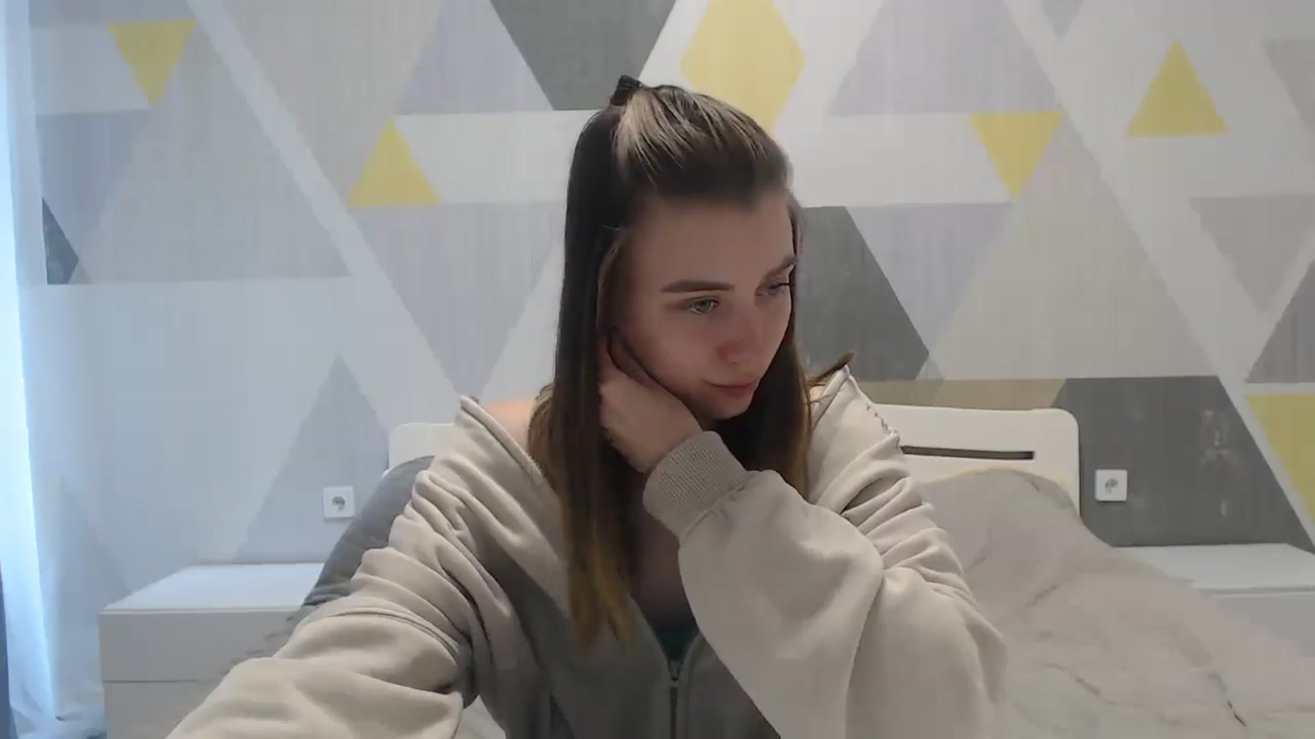 Gallery image thumbnail from Sulfate0's myfreecams stream on, 05/06/2025, 07:50 image 11 of 20