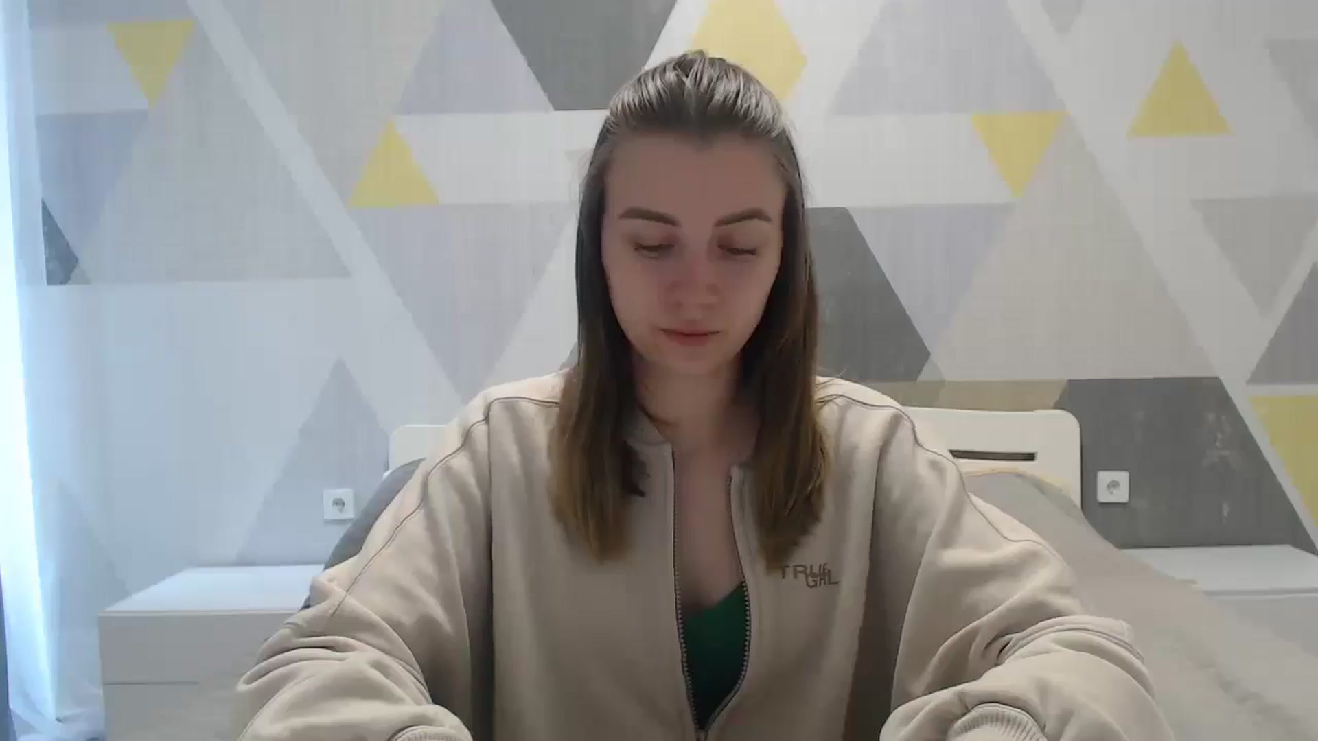 Gallery image thumbnail from Sulfate0's myfreecams stream on, 05/06/2025, 07:50 image 18 of 20