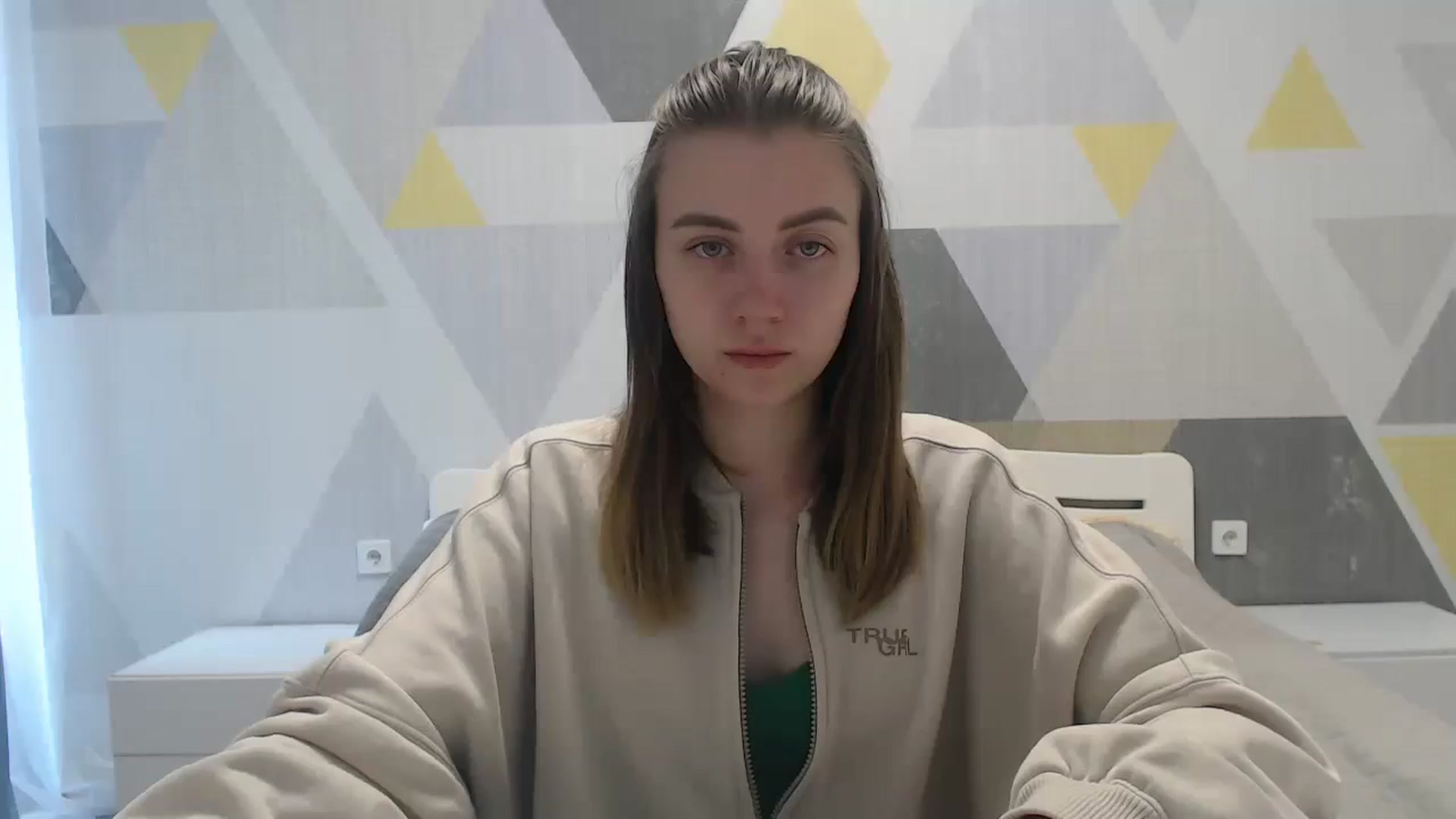 Gallery image thumbnail from Sulfate0's myfreecams stream on, 05/06/2025, 07:50 image 17 of 20
