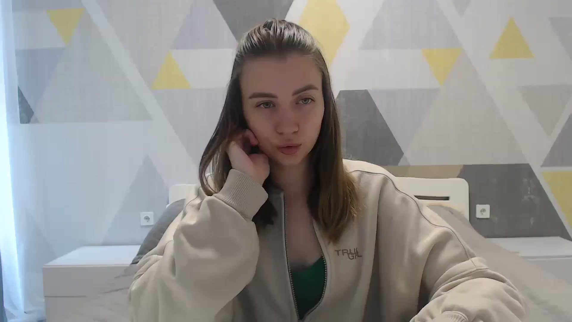 Gallery image thumbnail from Sulfate0's myfreecams stream on, 05/06/2025, 07:50 image 16 of 20