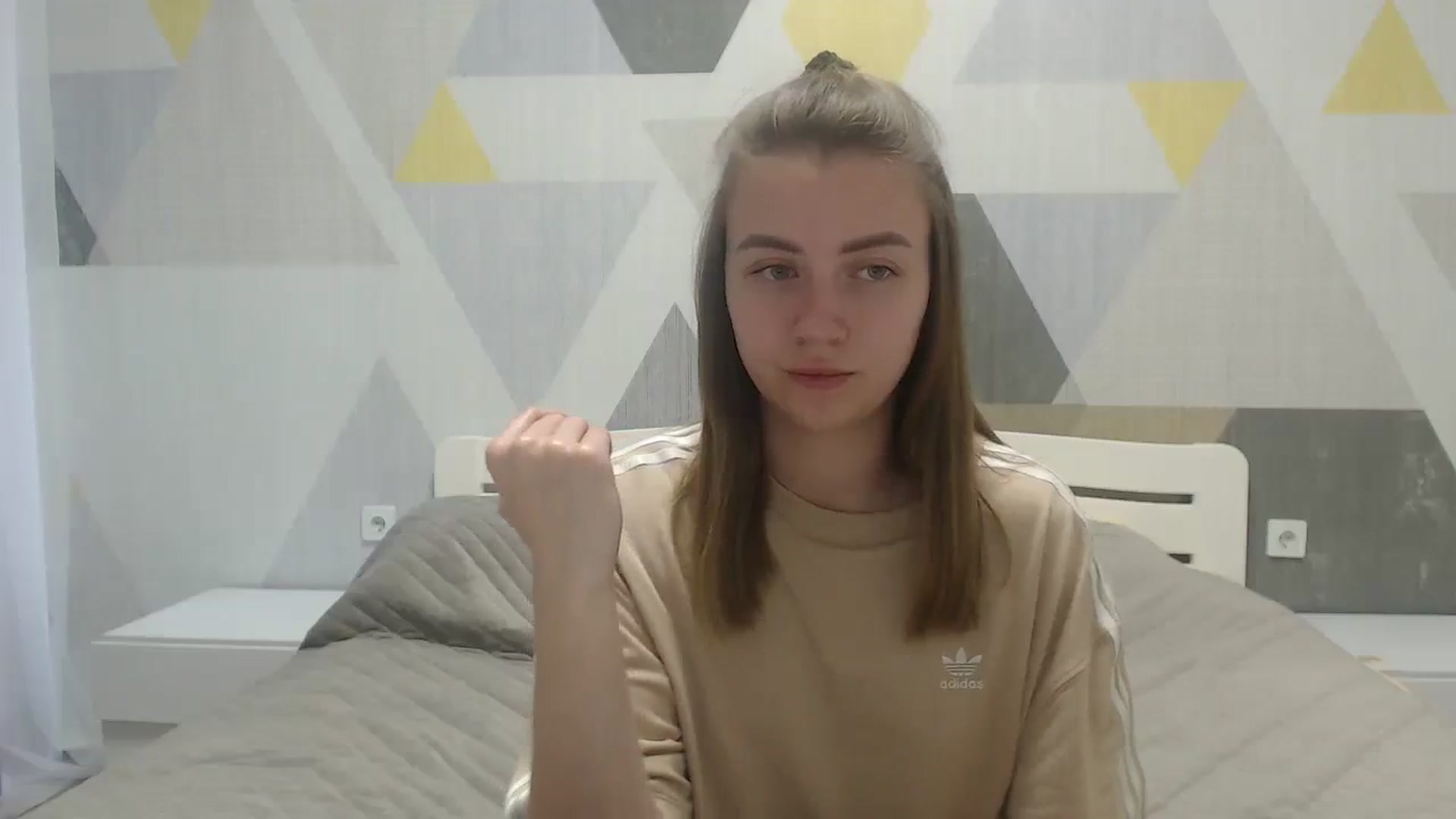 Gallery image thumbnail from Sulfate0's myfreecams stream on, 05/09/2025, 06:42 image 12 of 20