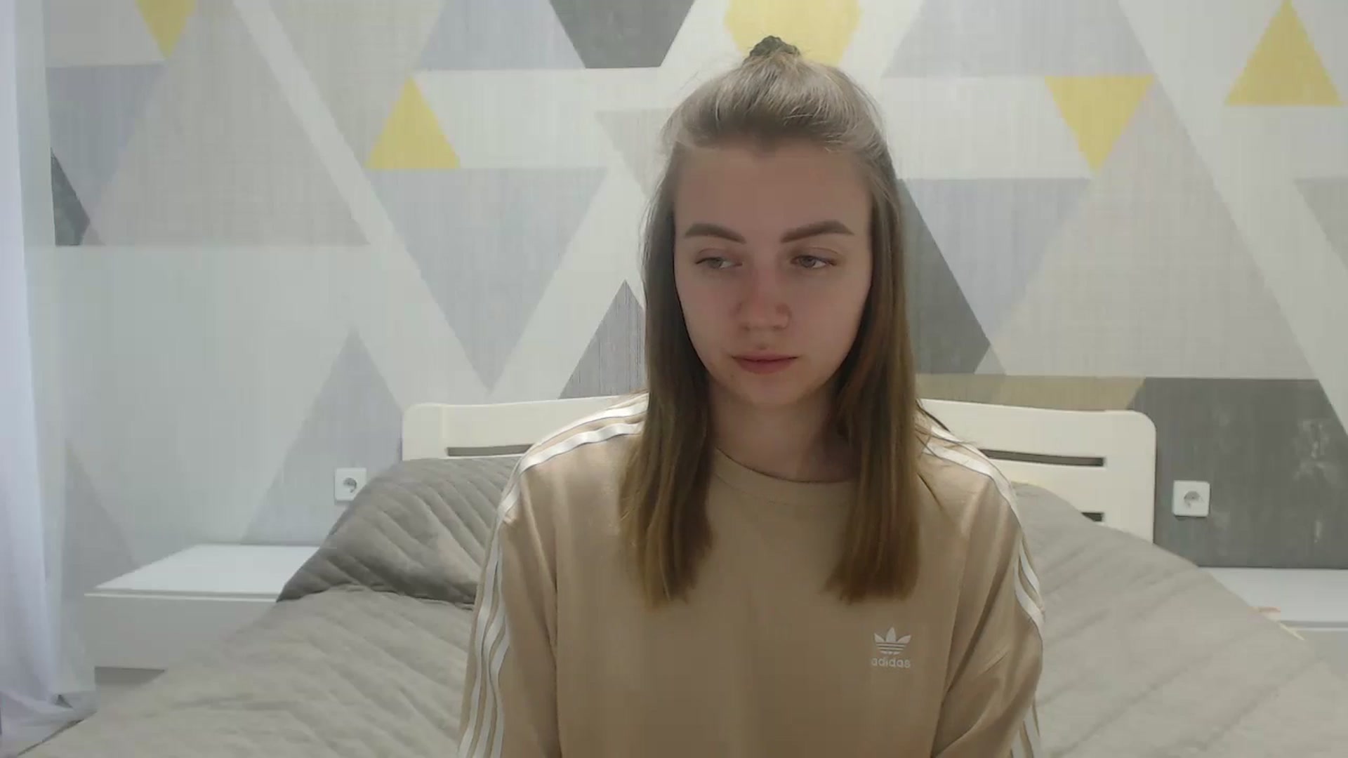 Gallery image thumbnail from Sulfate0's myfreecams stream on, 05/09/2025, 06:42 image 11 of 20