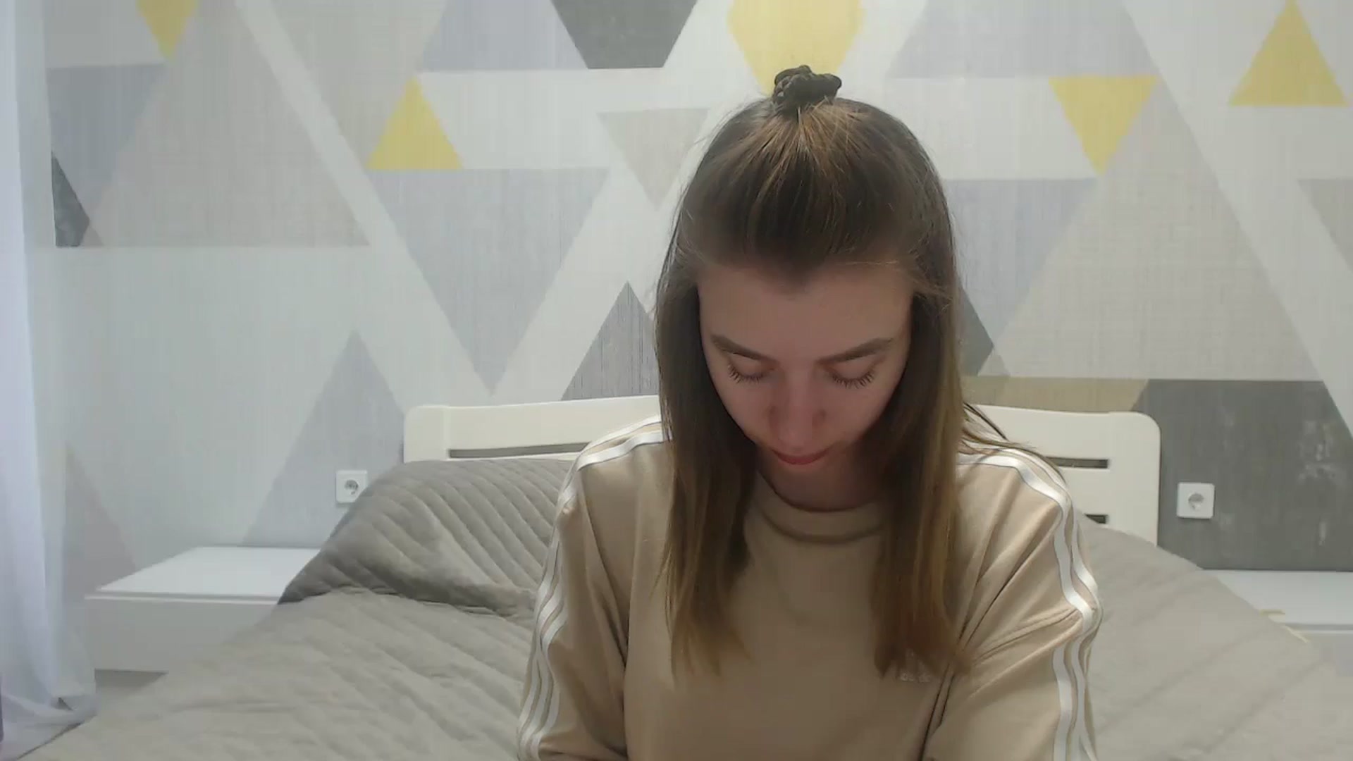 Gallery image thumbnail from Sulfate0's myfreecams stream on, 05/09/2025, 06:42 image 9 of 20