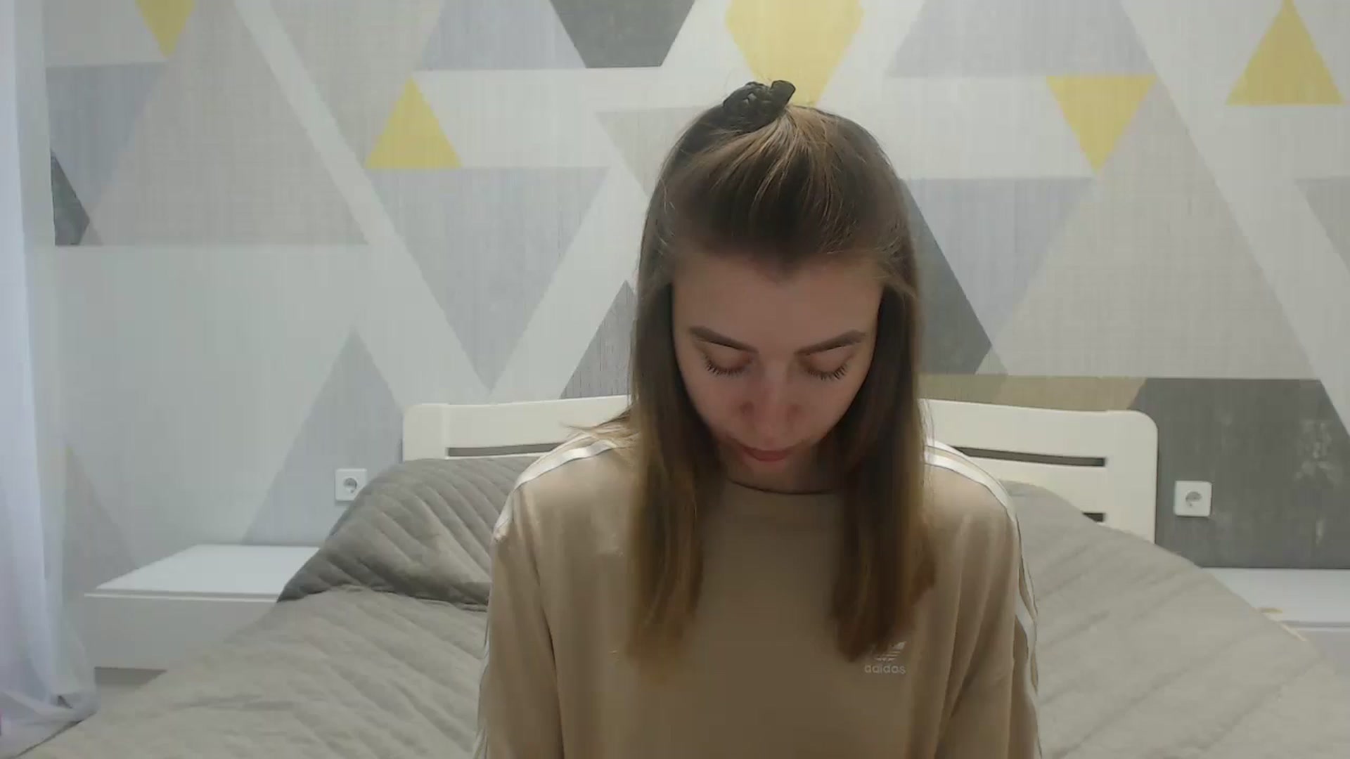 Gallery image thumbnail from Sulfate0's myfreecams stream on, 05/09/2025, 06:42 image 18 of 20