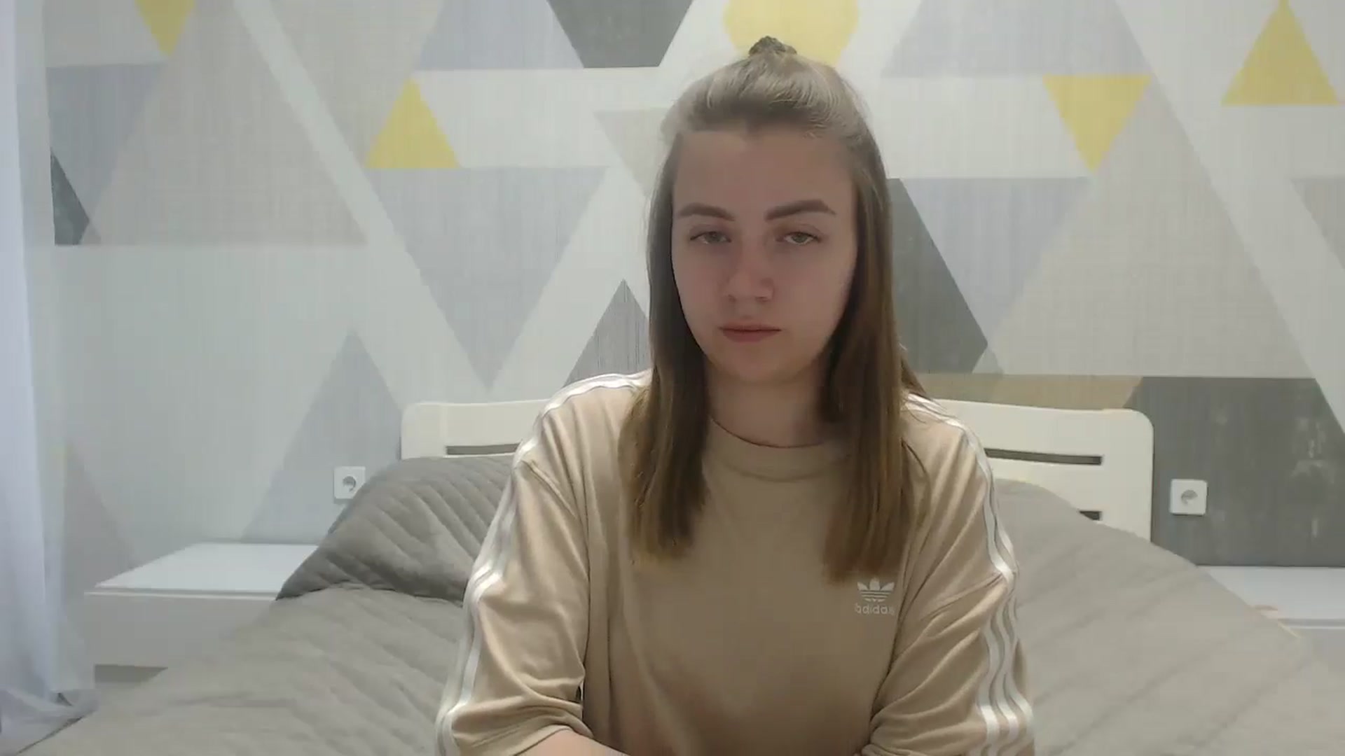 Gallery image thumbnail from Sulfate0's myfreecams stream on, 05/09/2025, 06:42 image 14 of 20