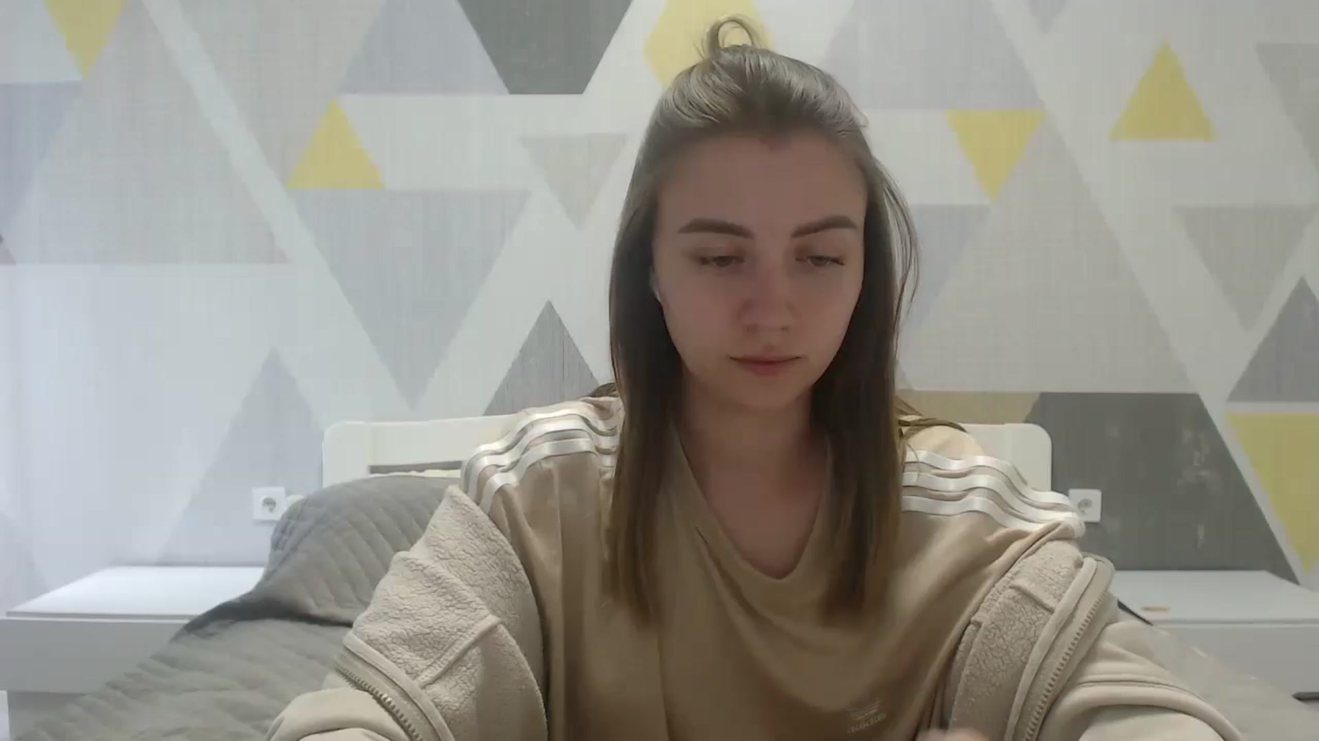 Gallery image thumbnail from Sulfate0's myfreecams stream on, 05/09/2025, 08:45 image 3 of 20