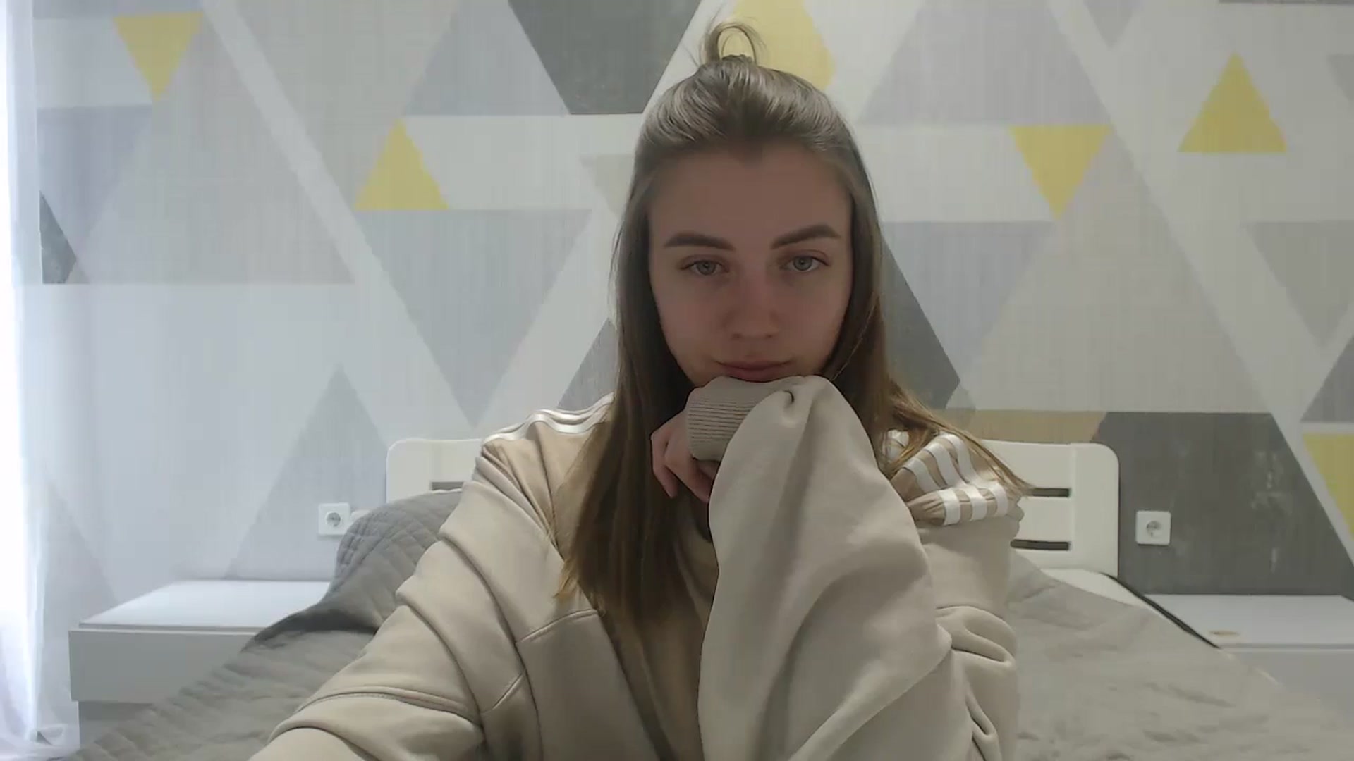 Gallery image thumbnail from Sulfate0's myfreecams stream on, 05/09/2025, 08:45 image 18 of 20