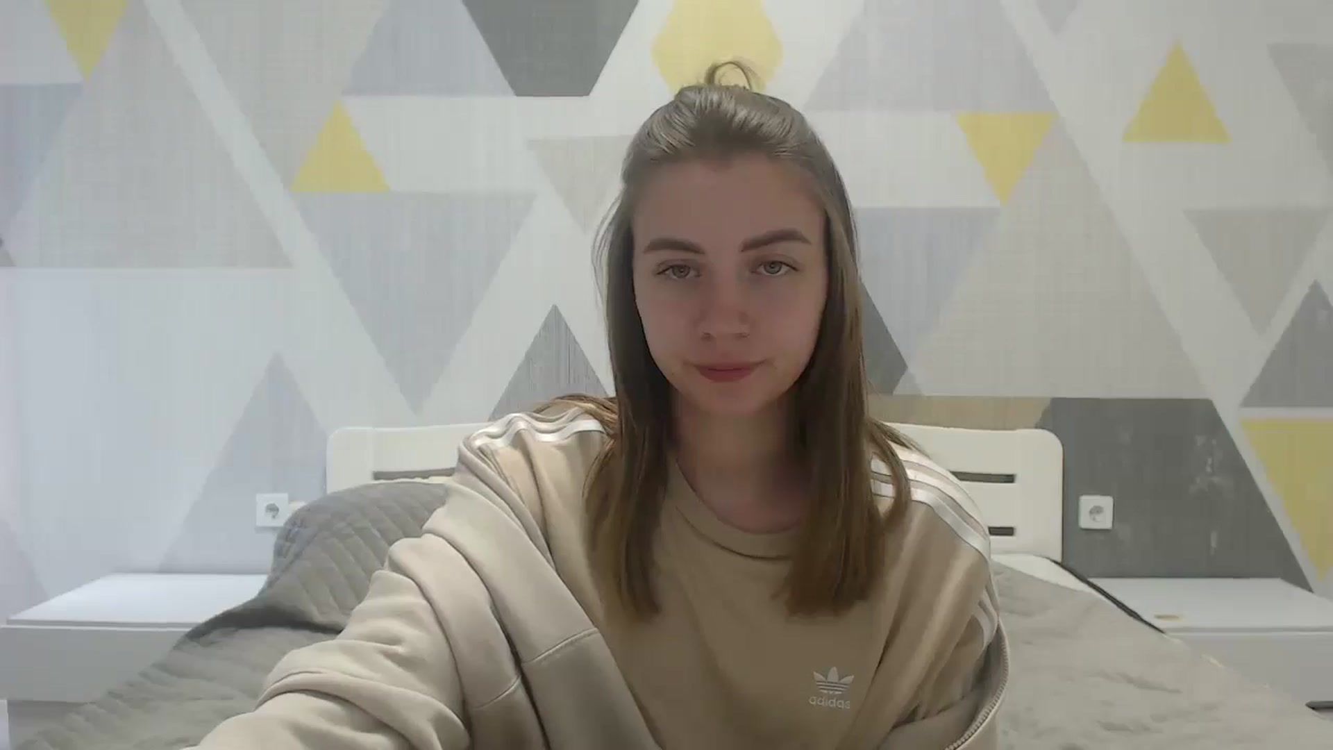 Gallery image thumbnail from Sulfate0's myfreecams stream on, 05/09/2025, 08:45 image 9 of 20