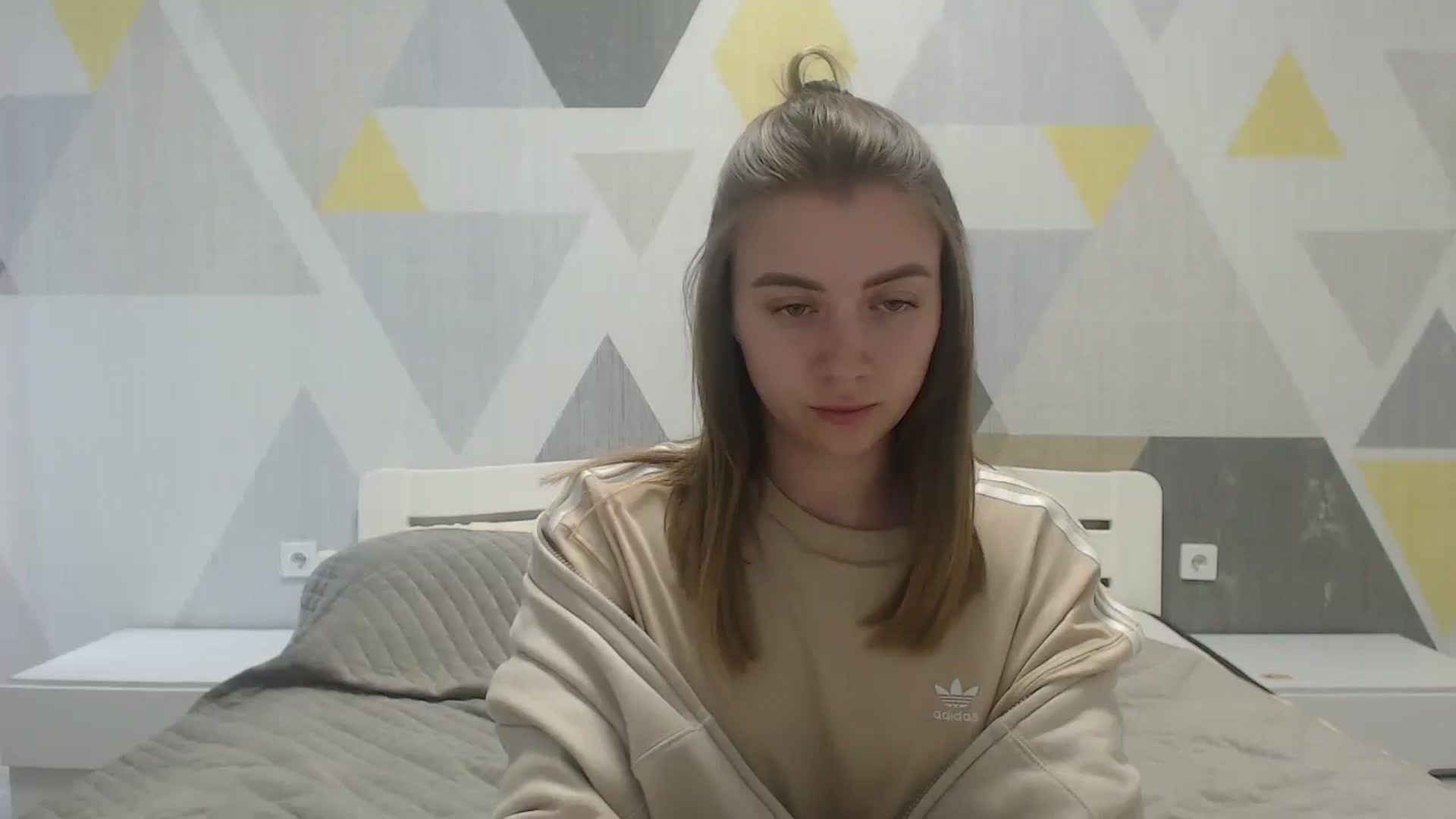 Gallery image thumbnail from Sulfate0's myfreecams stream on, 05/09/2025, 08:45 image 12 of 20