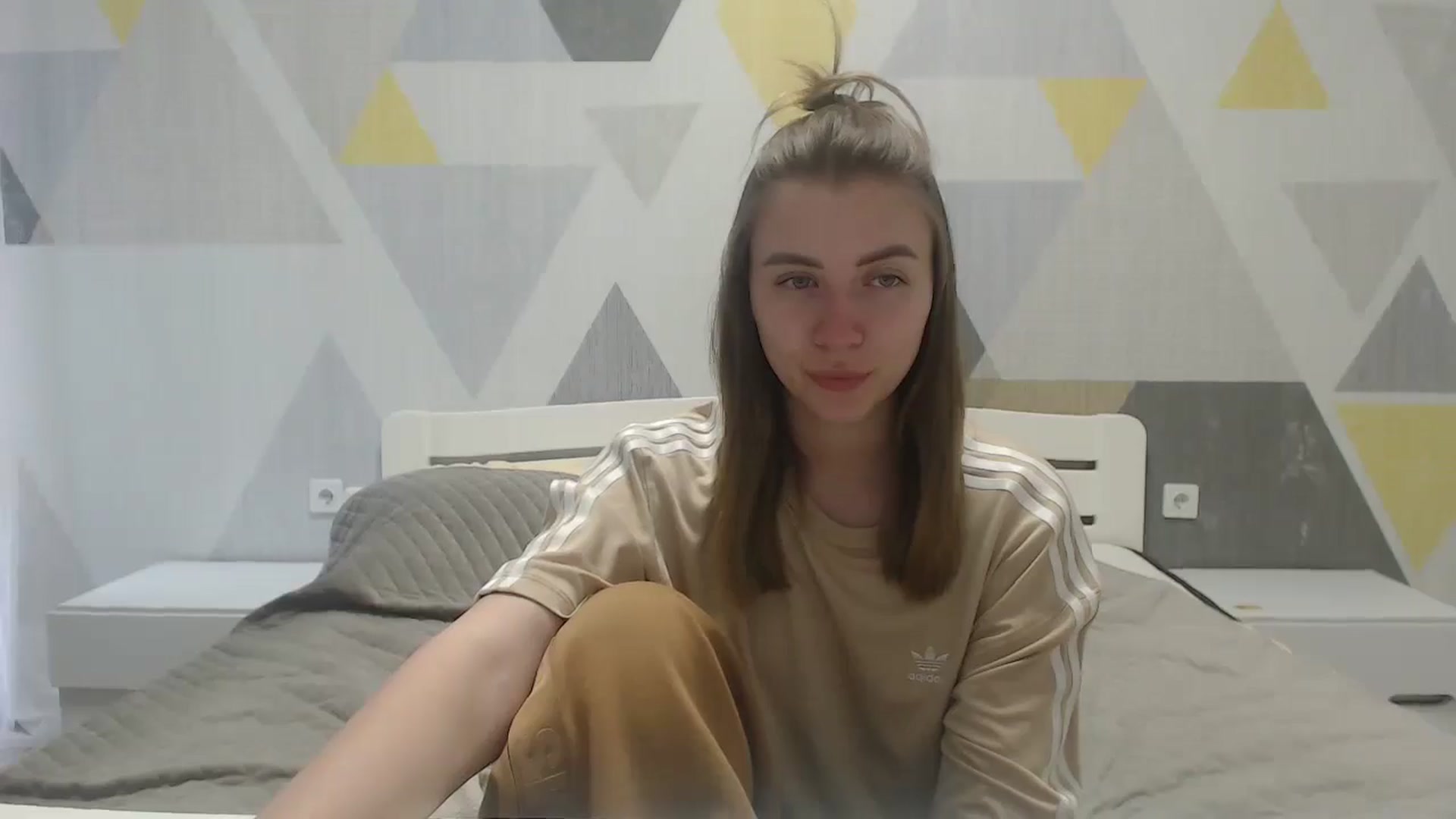Gallery image thumbnail from Sulfate0's myfreecams stream on, 05/09/2025, 09:41 image 18 of 20