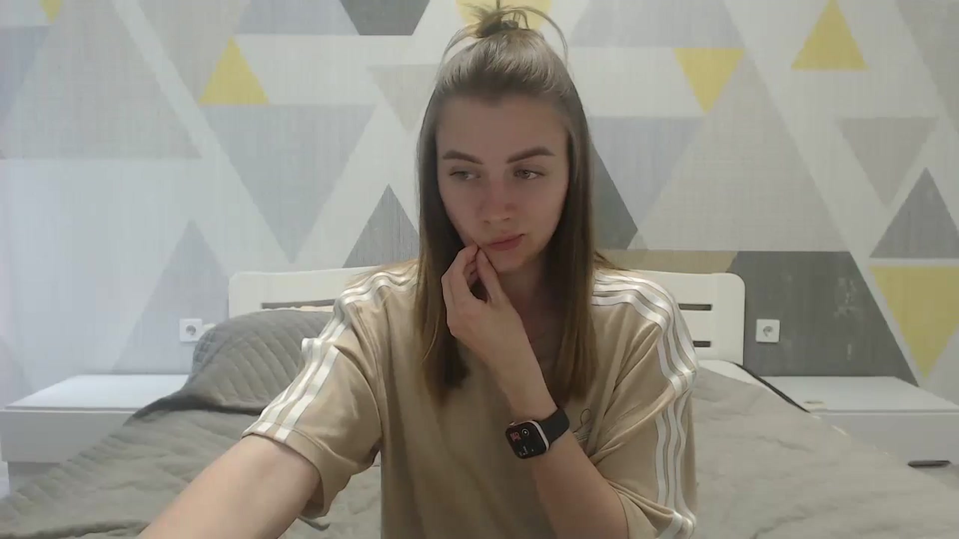 Gallery image thumbnail from Sulfate0's myfreecams stream on, 05/09/2025, 09:41 image 4 of 20