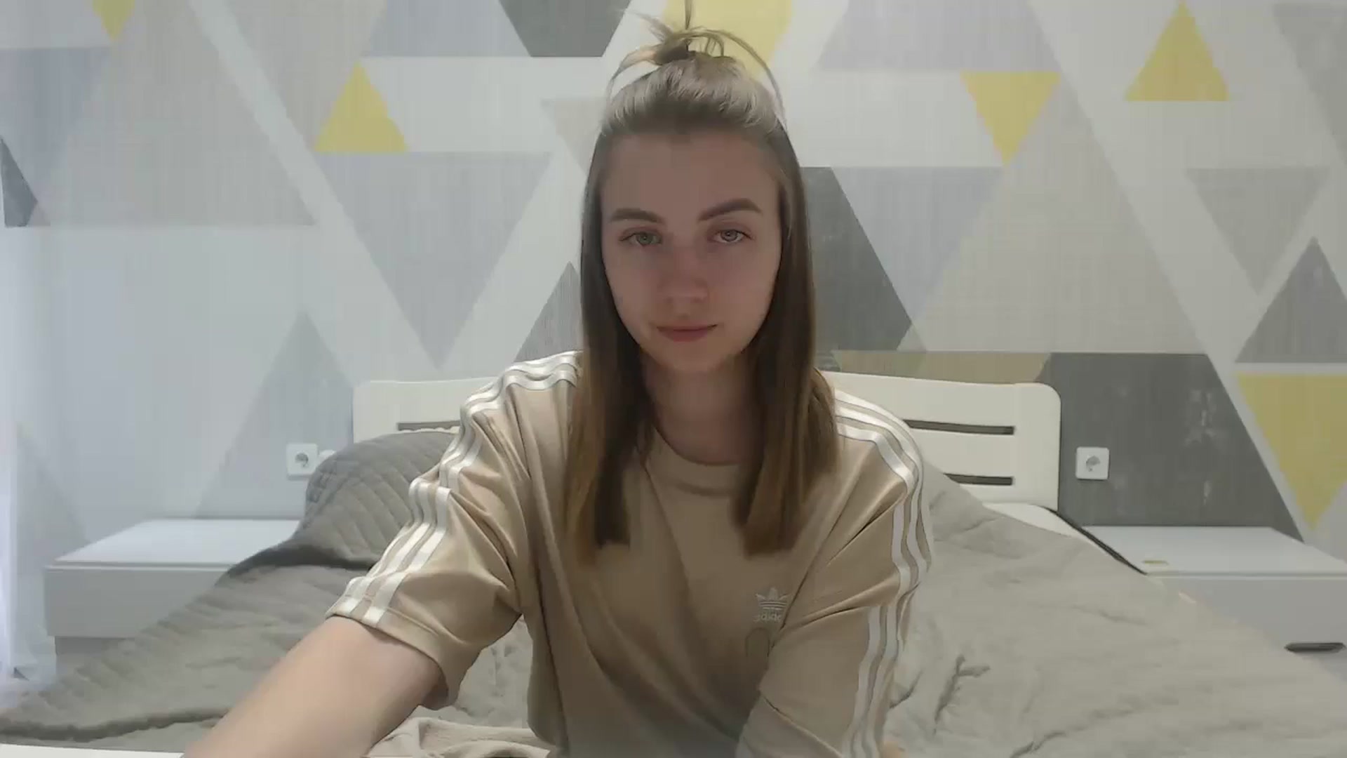 Gallery image thumbnail from Sulfate0's myfreecams stream on, 05/09/2025, 09:41 image 13 of 20